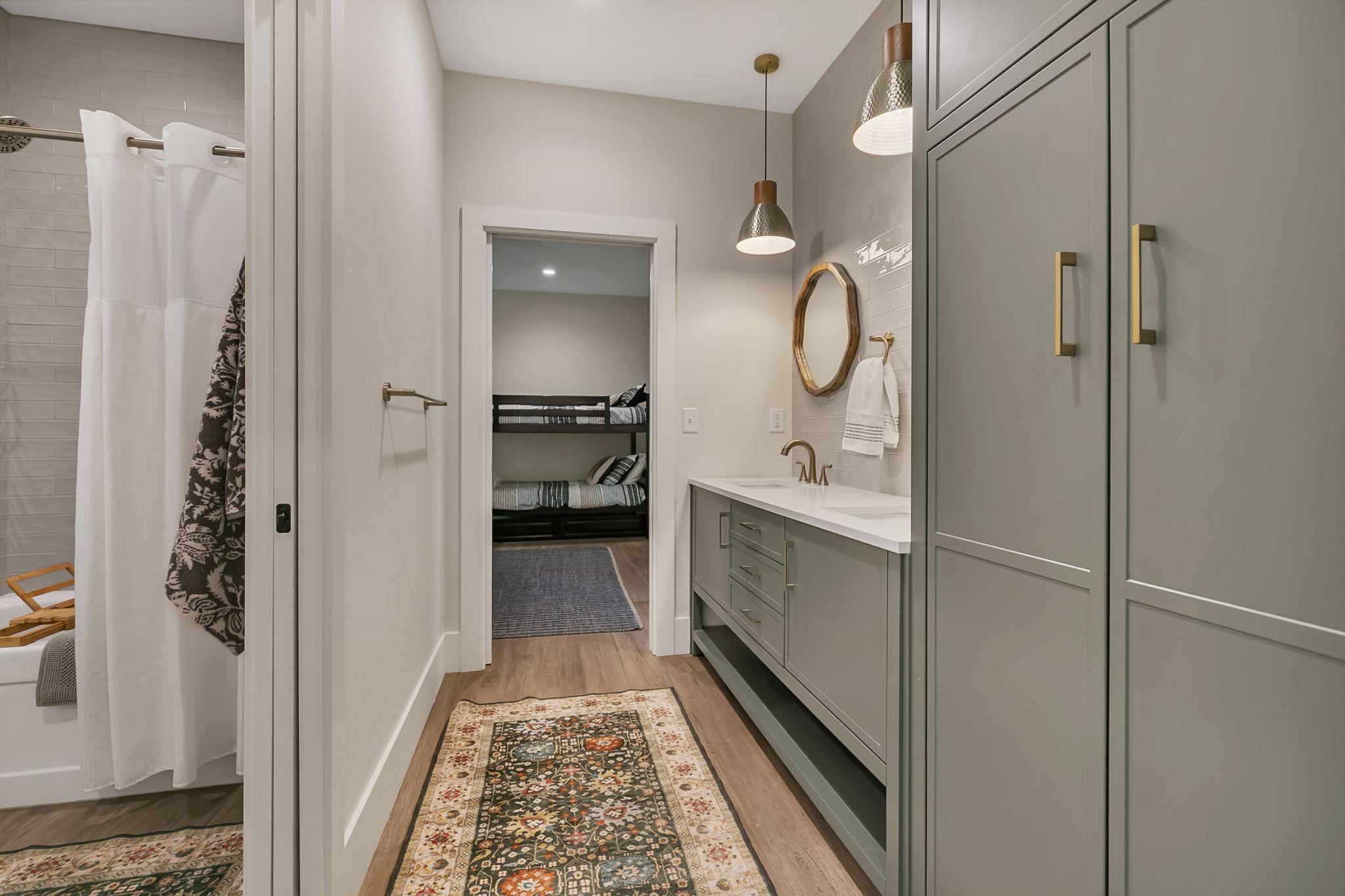8995 N Shore Drive Property Photo 64