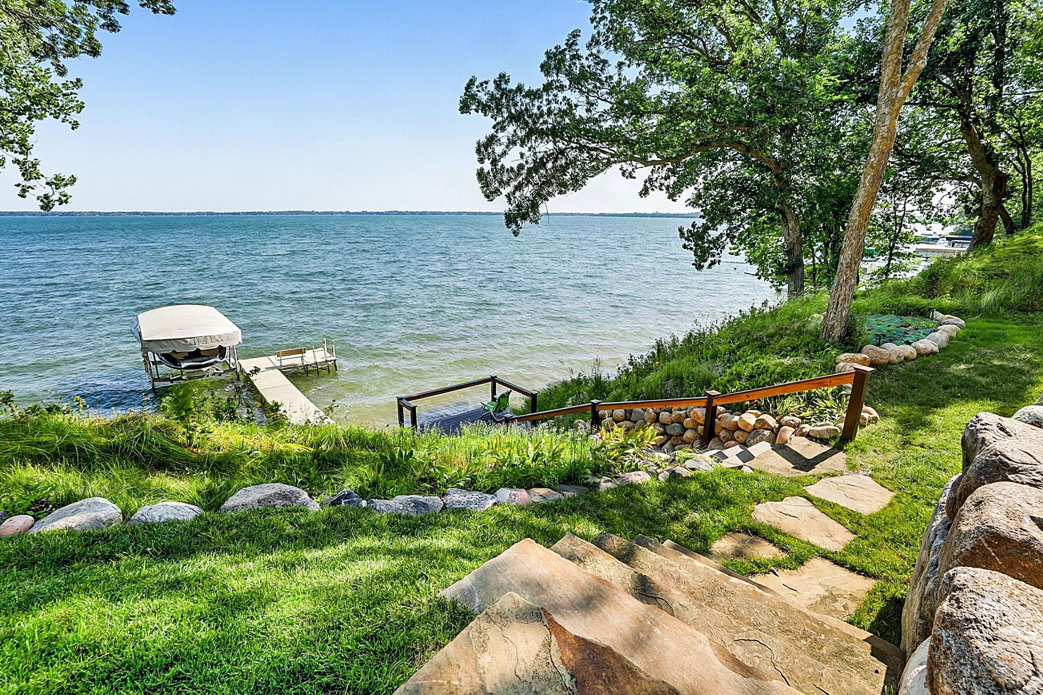 8995 N Shore Drive Property Photo 77