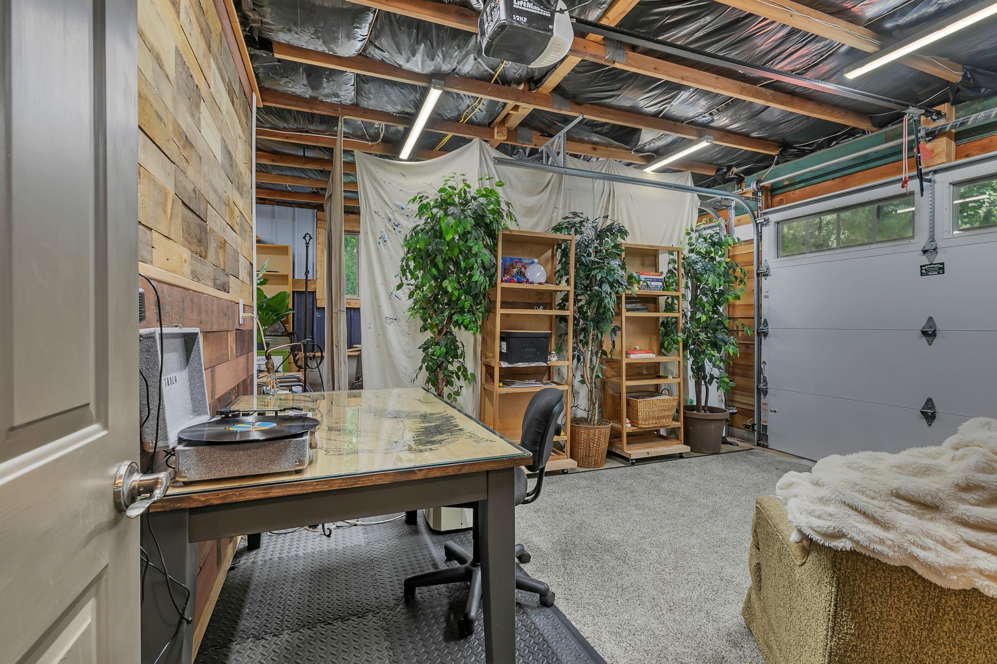 8995 N Shore Drive Property Photo 106
