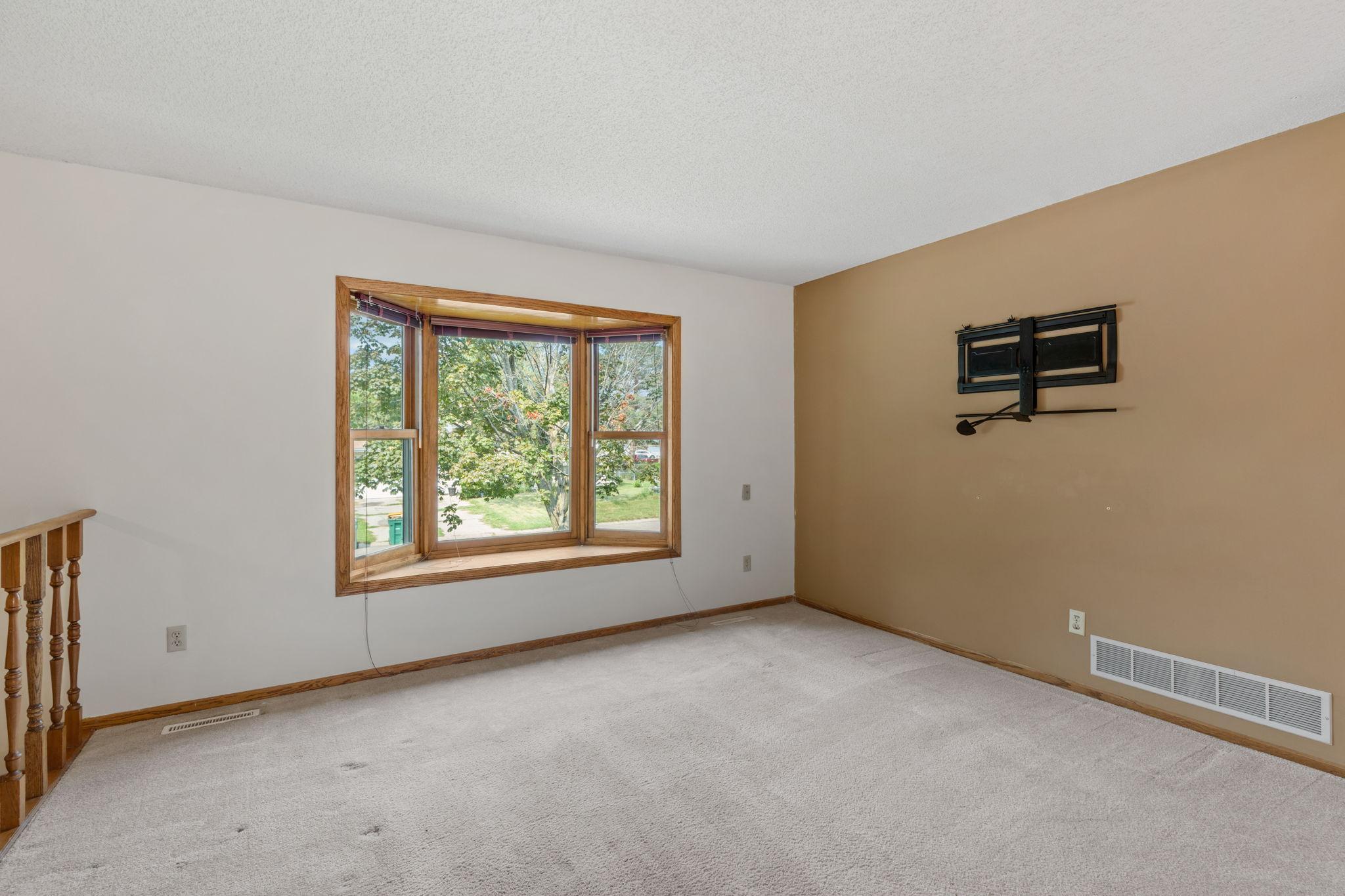 3501 84th Circle N Property Photo 2