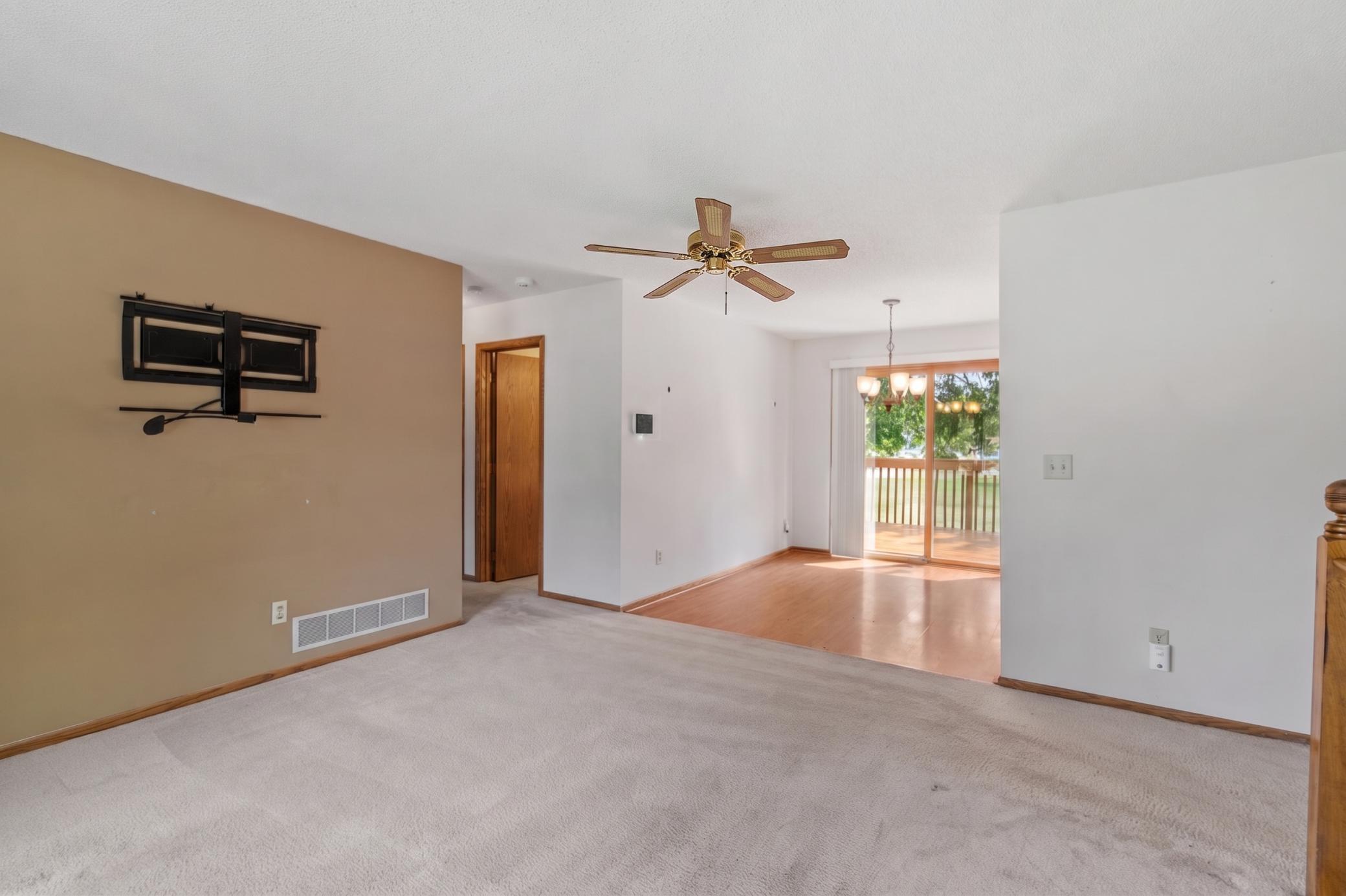 3501 84th Circle N Property Photo 3