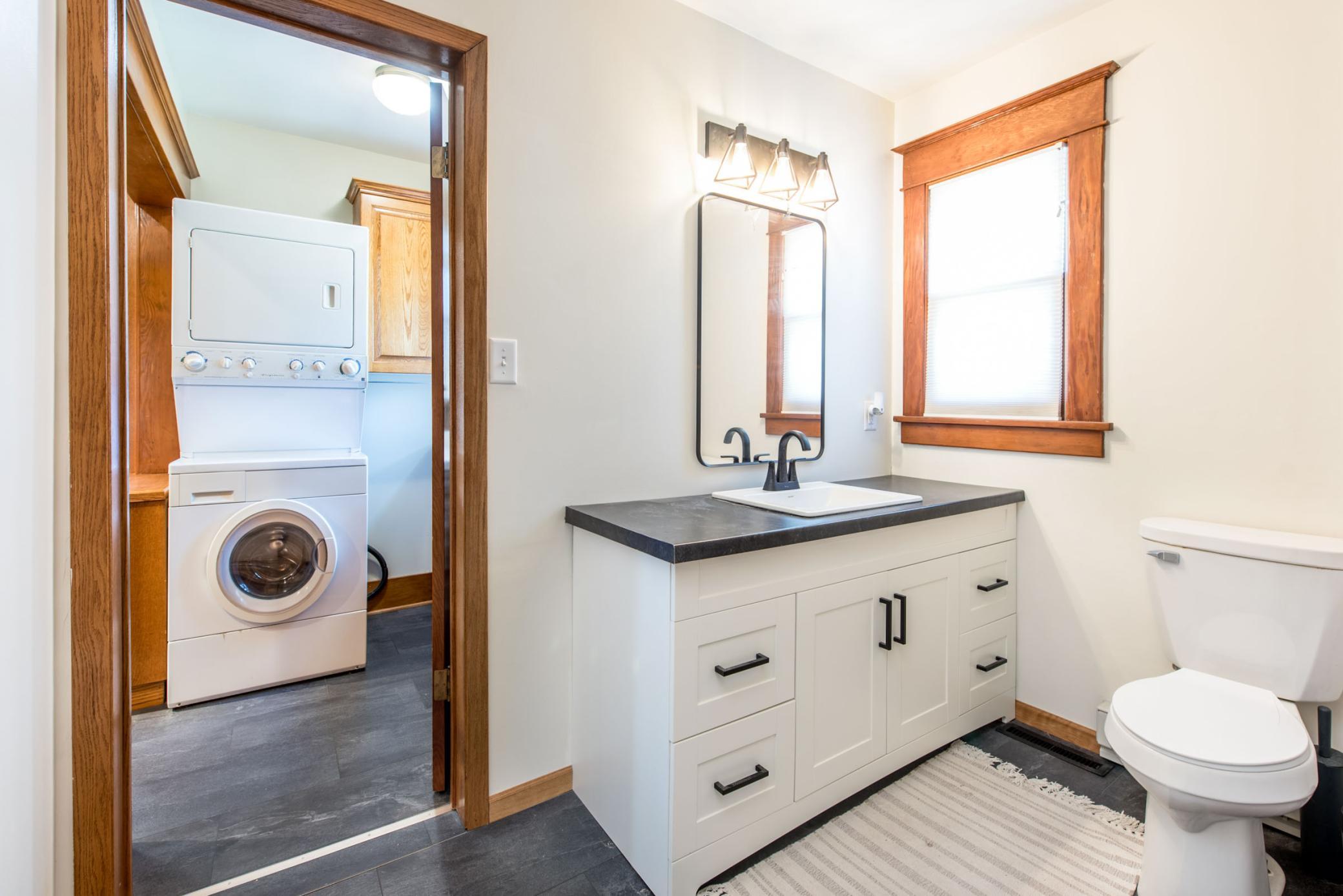 305 8th Avenue E Property Photo 15