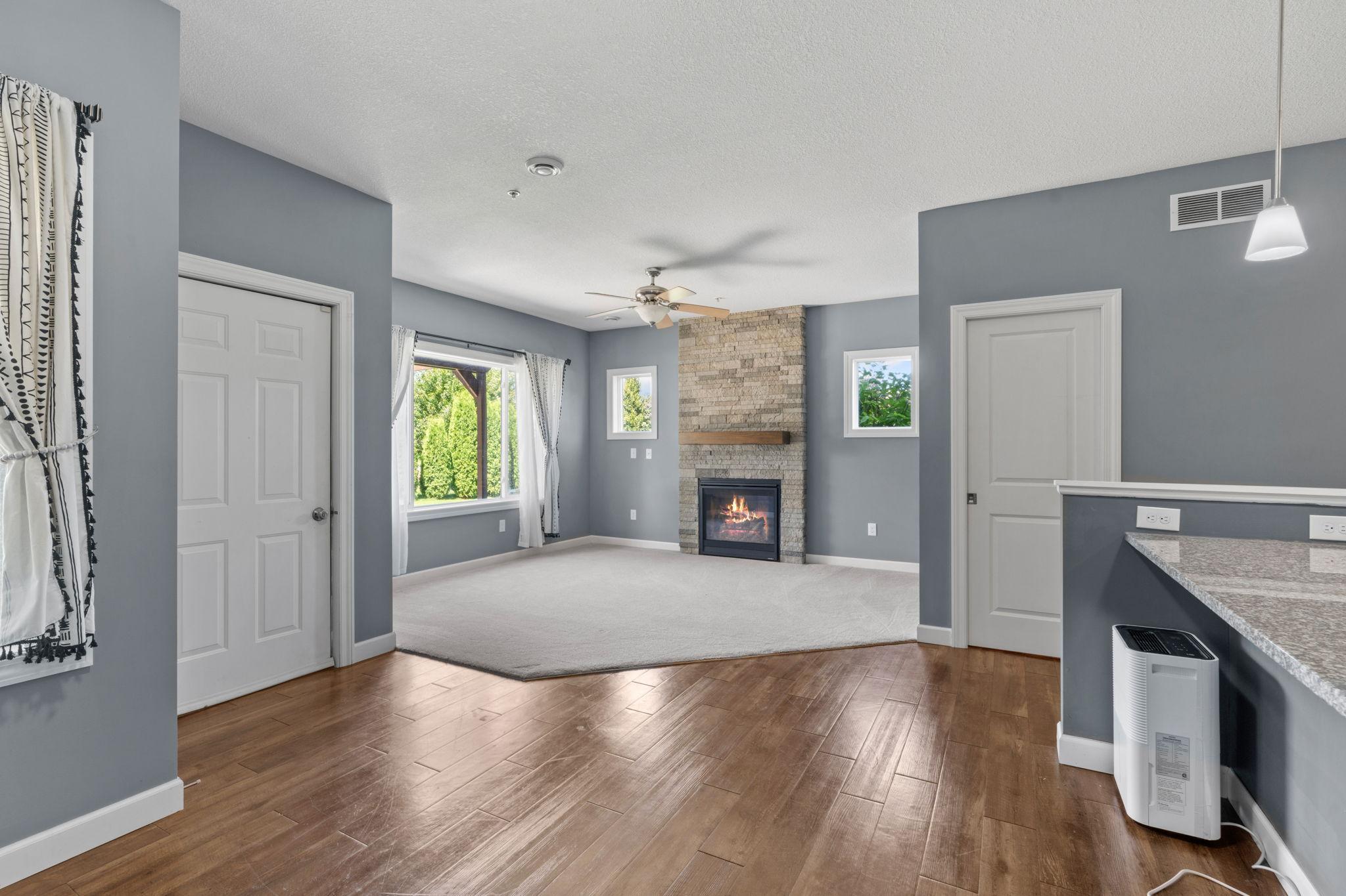 7893 Gotland Lane Property Photo 4
