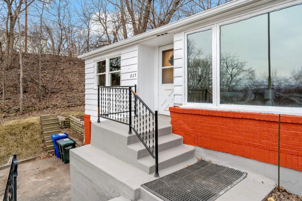 825 Kansas Avenue Property Photo 1