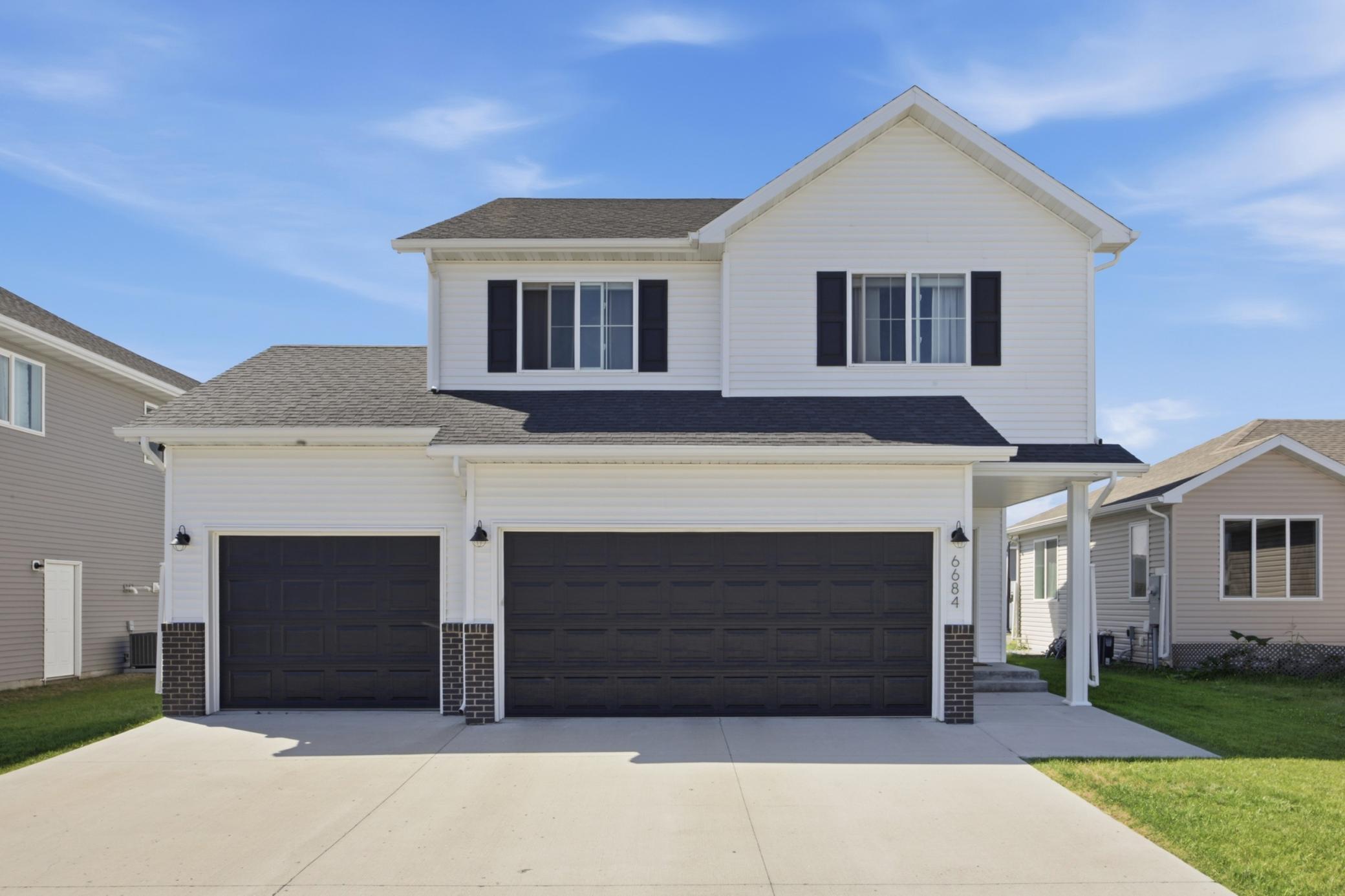 6684 Toronto Drive S Property Photo 1