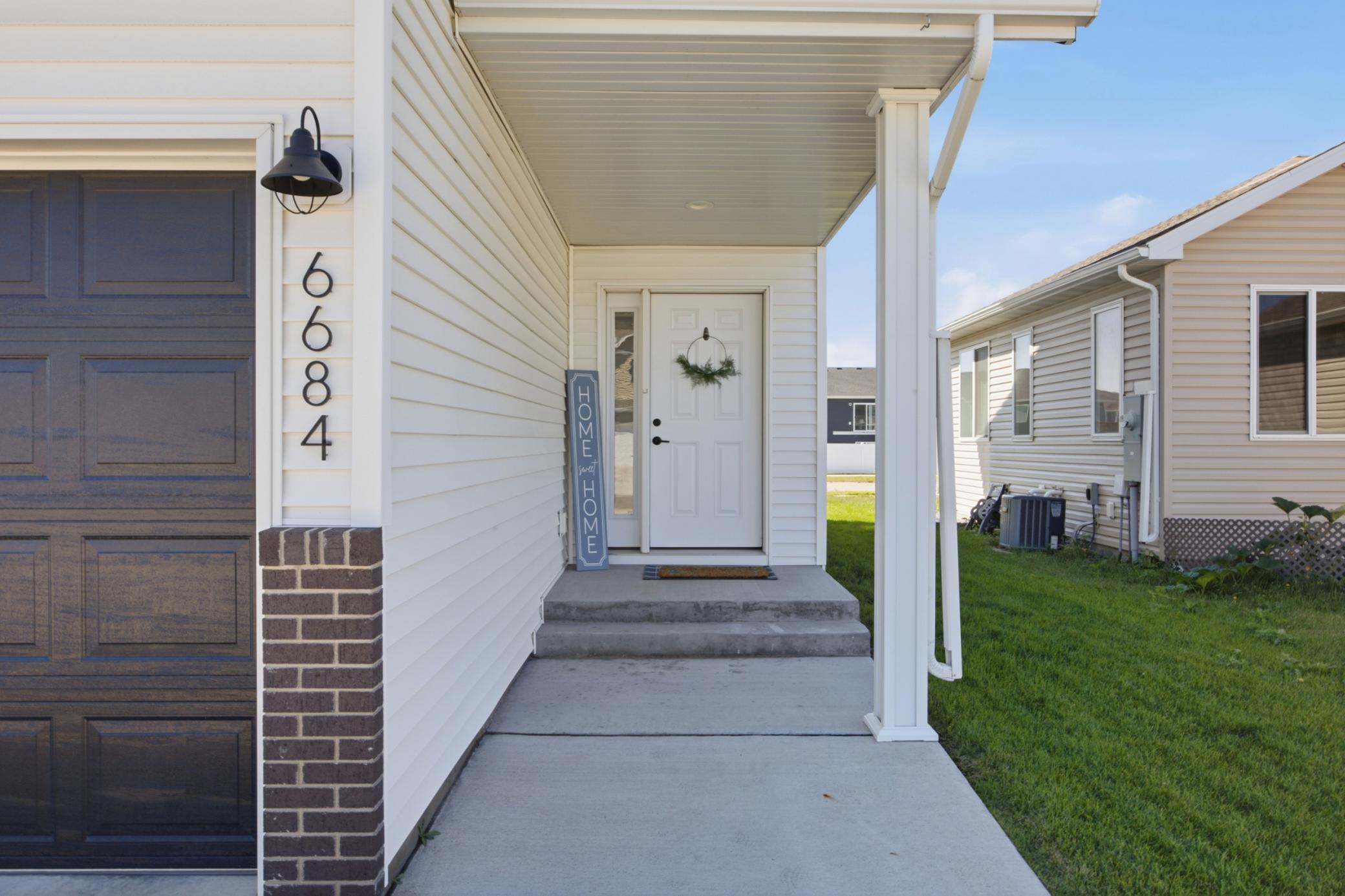 6684 Toronto Drive S Property Photo 3