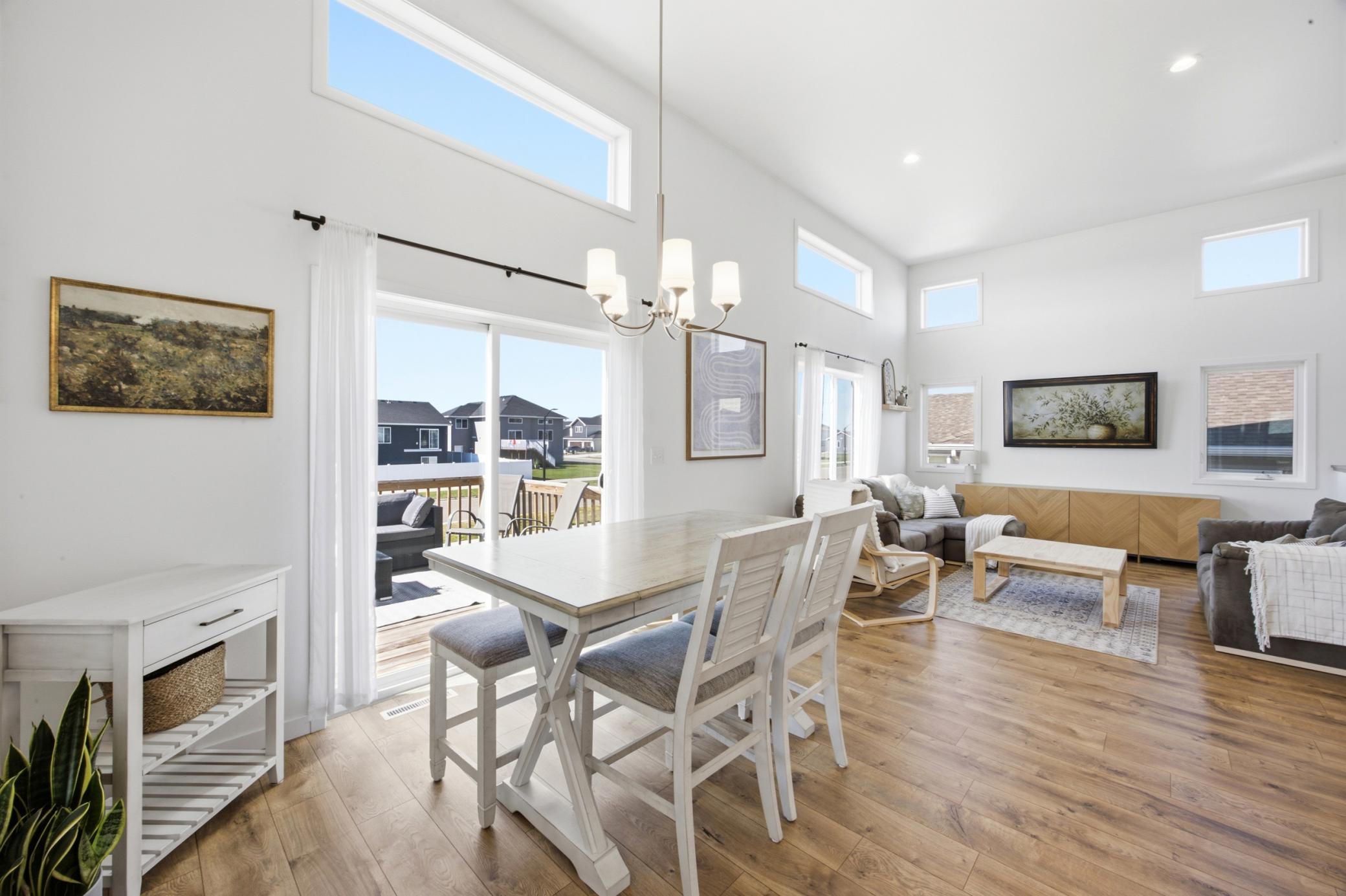 6684 Toronto Drive S Property Photo 10
