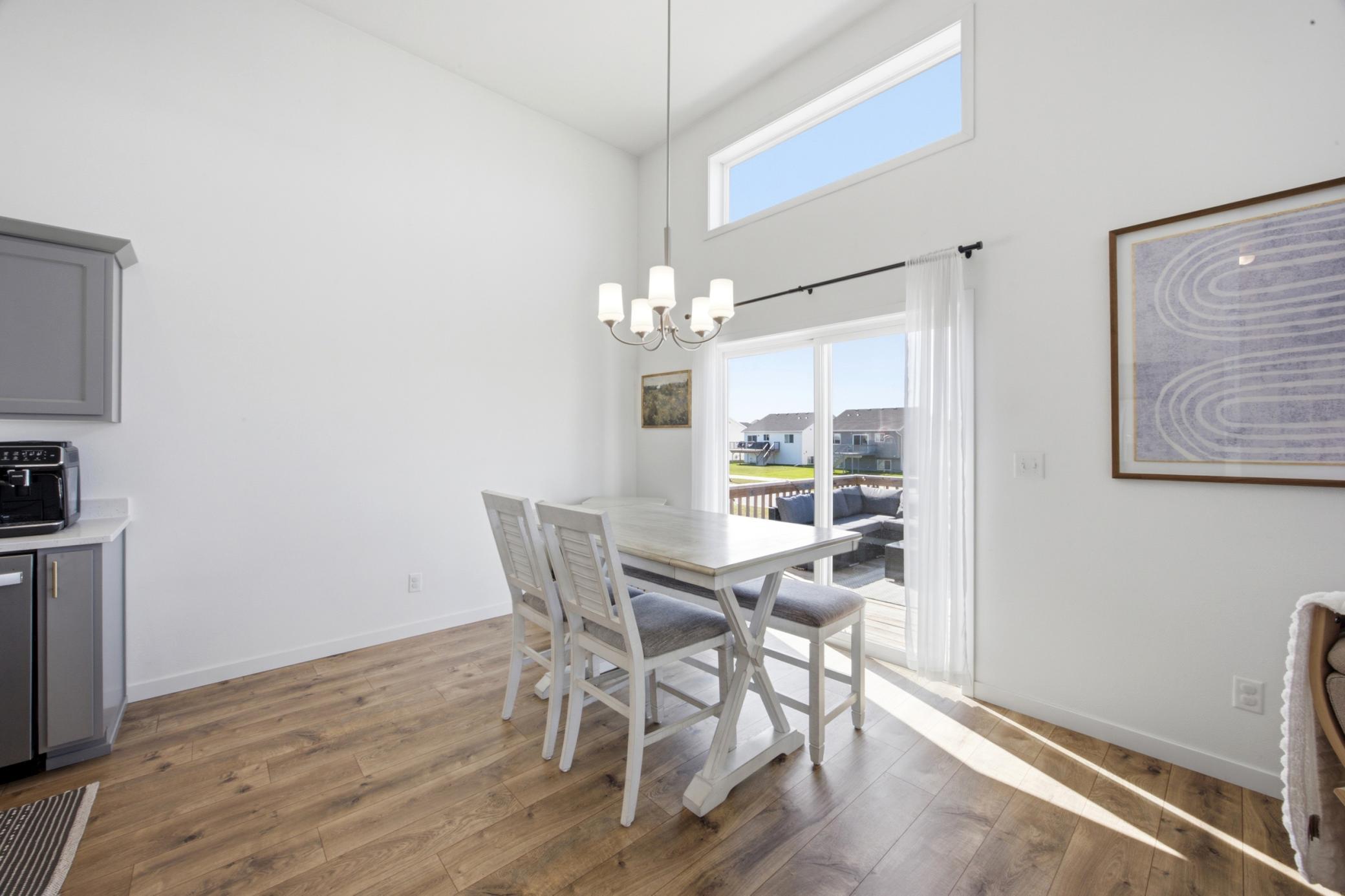6684 Toronto Drive S Property Photo 11