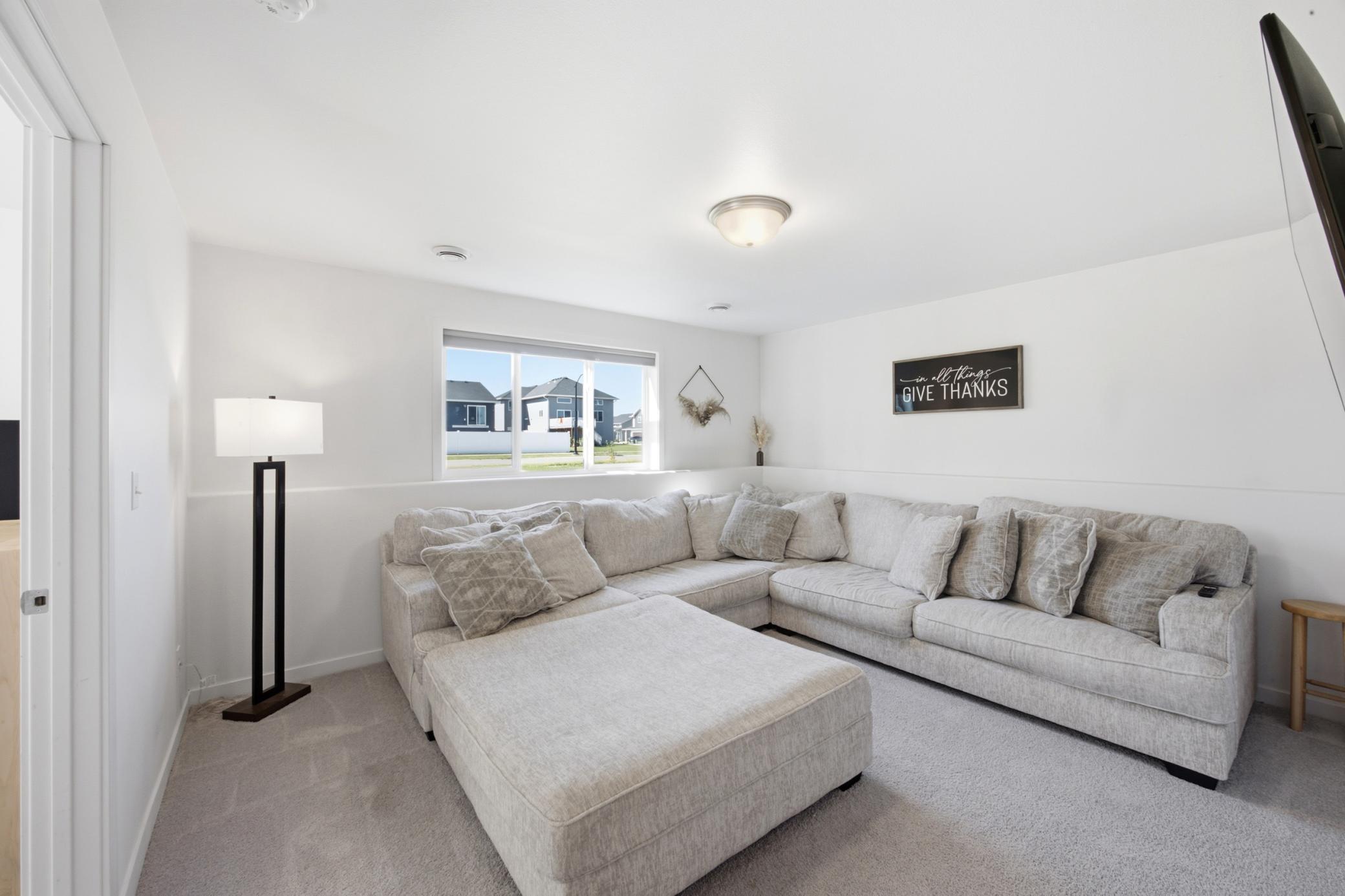 6684 Toronto Drive S Property Photo 19