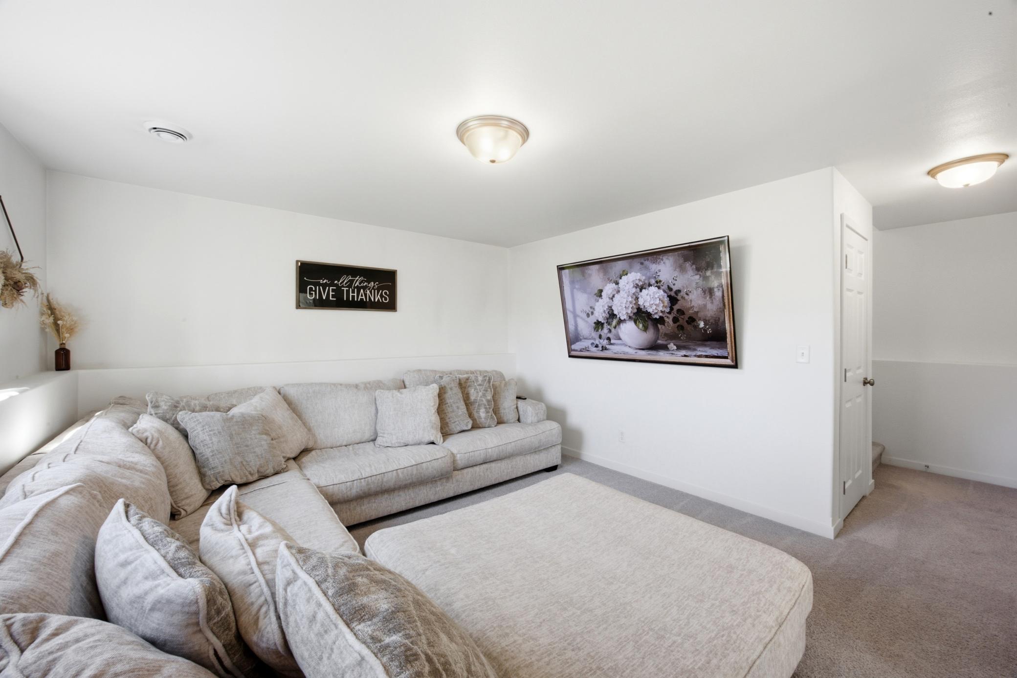 6684 Toronto Drive S Property Photo 20