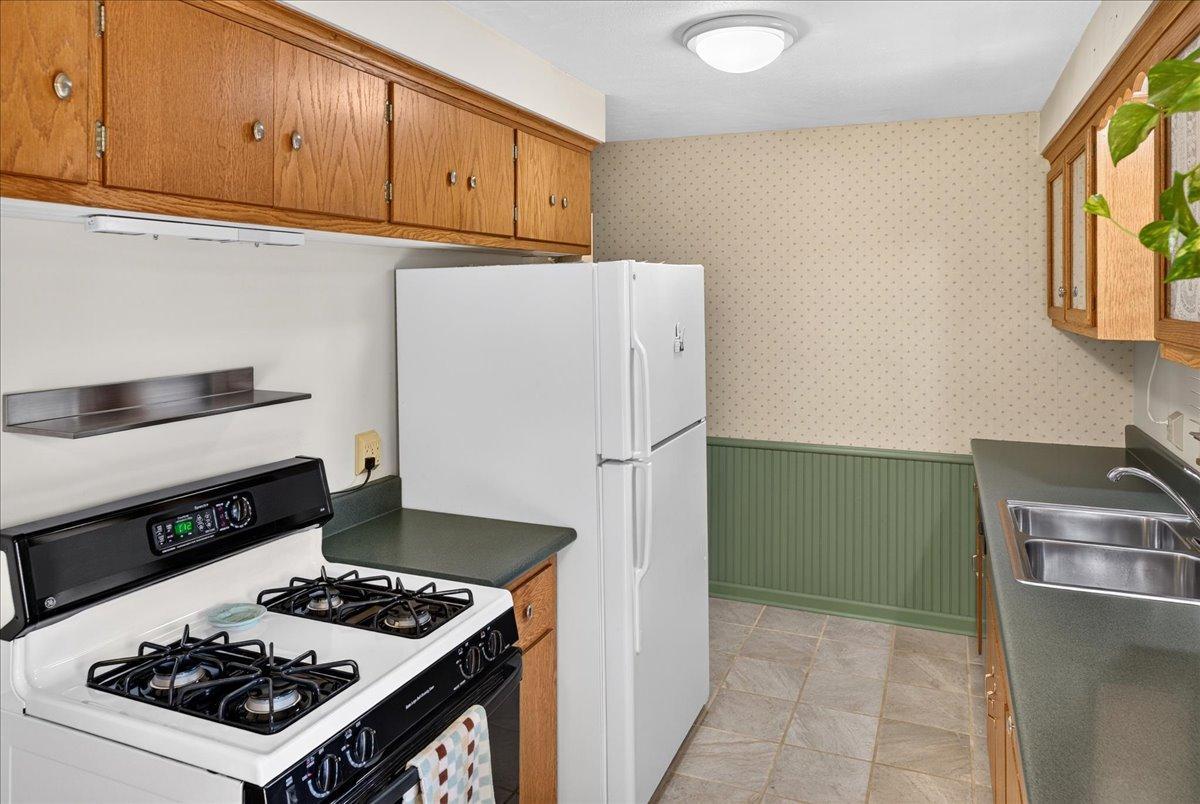 10707 Chowen Circle Property Photo 5