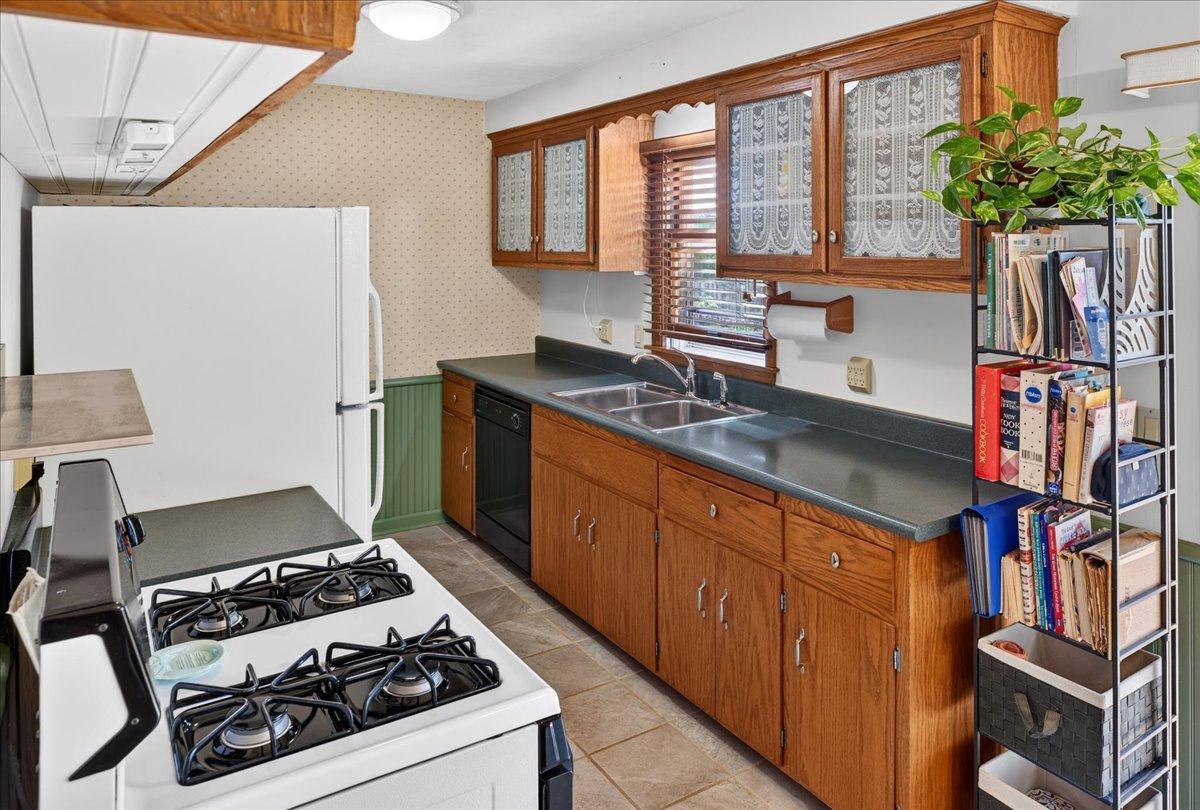 10707 Chowen Circle Property Photo 6