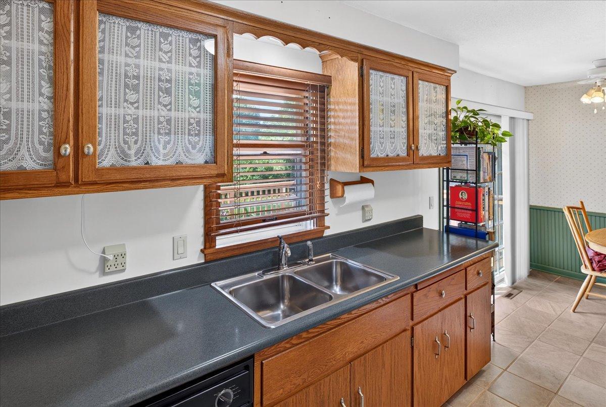 10707 Chowen Circle Property Photo 7