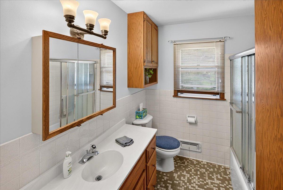 10707 Chowen Circle Property Photo 9