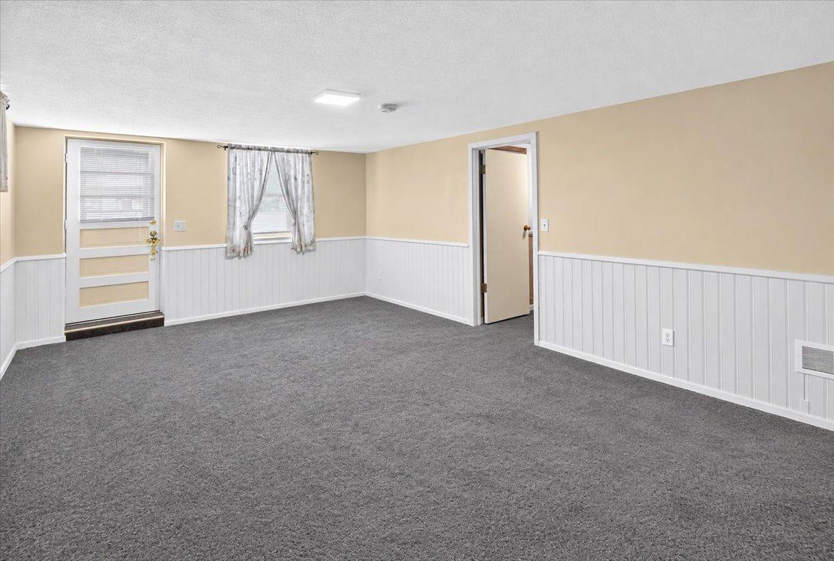 10707 Chowen Circle Property Photo 19