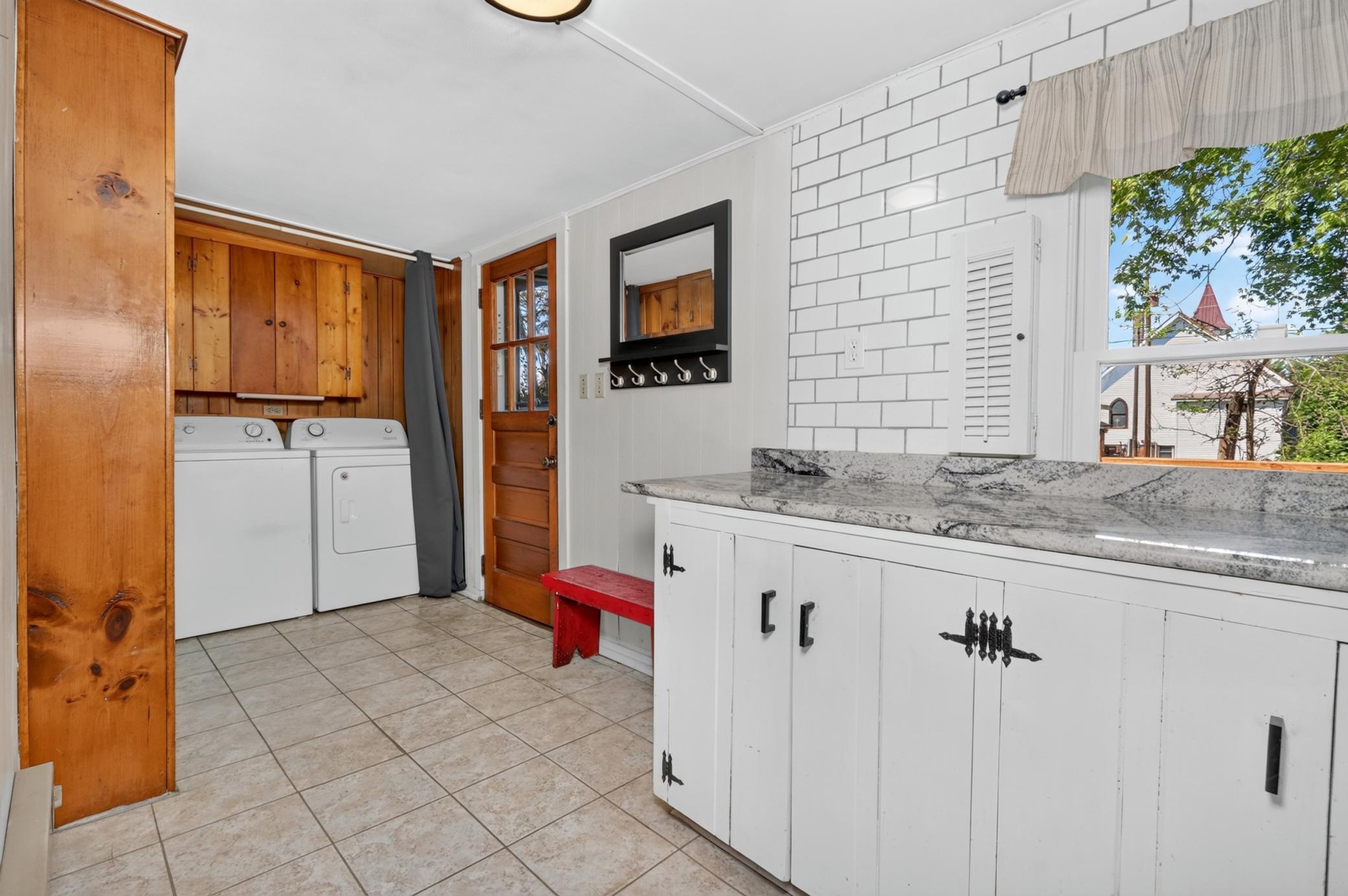 401 Wright Street Property Photo 8