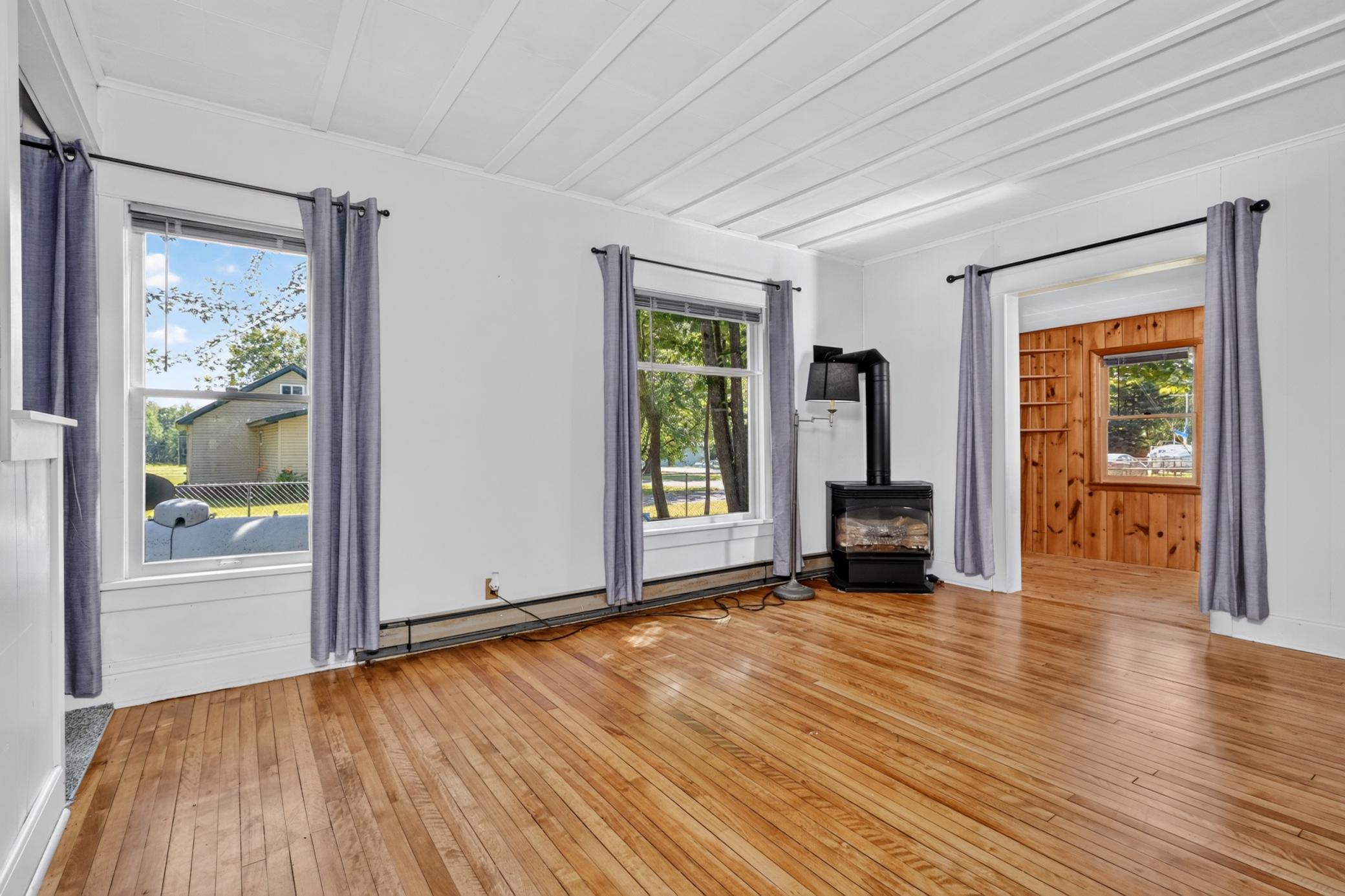 401 Wright Street Property Photo 13