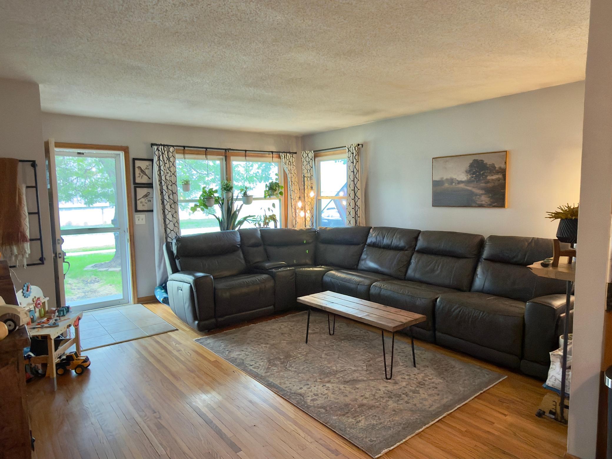 317 Washington Avenue S Property Photo 9