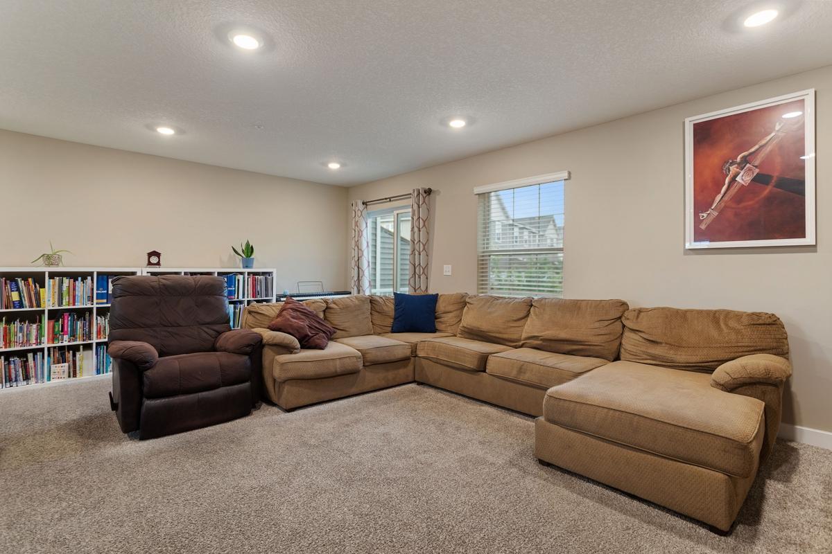 5415 96th Avenue N Property Photo 3