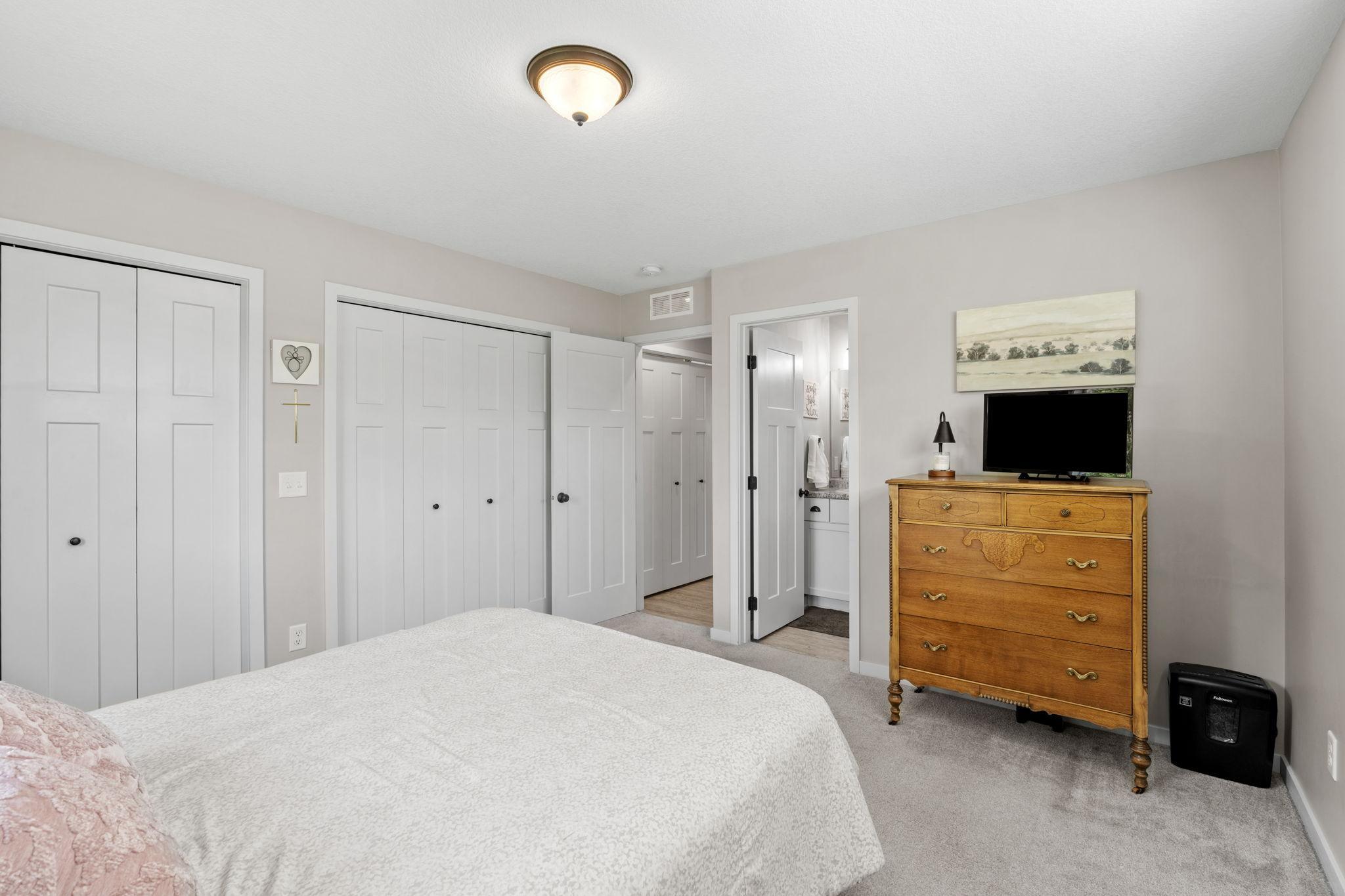 882 Geneva Road Property Photo 9