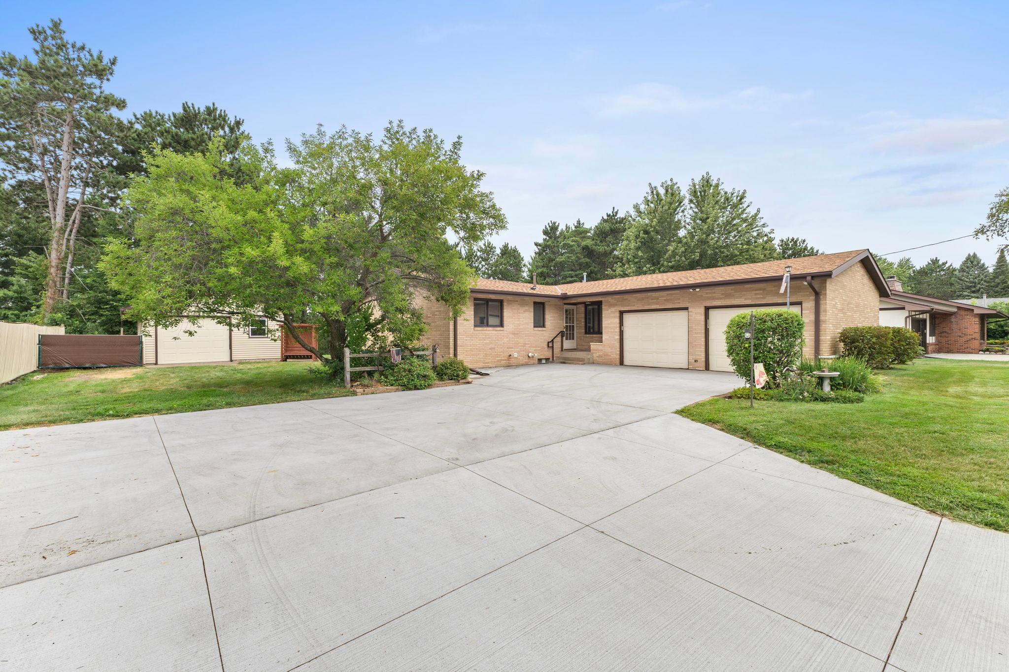 345 Sunset Lane N Property Photo 13