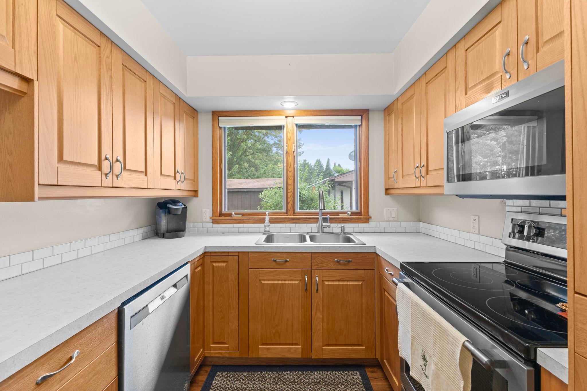 345 Sunset Lane N Property Photo 15