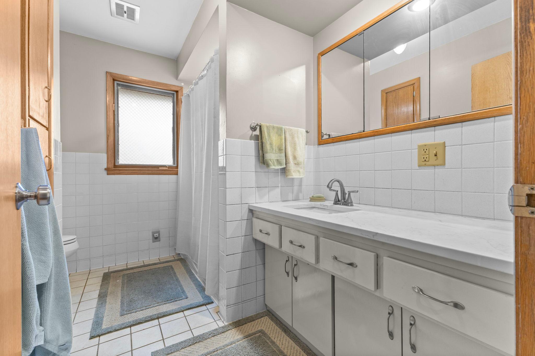 345 Sunset Lane N Property Photo 32