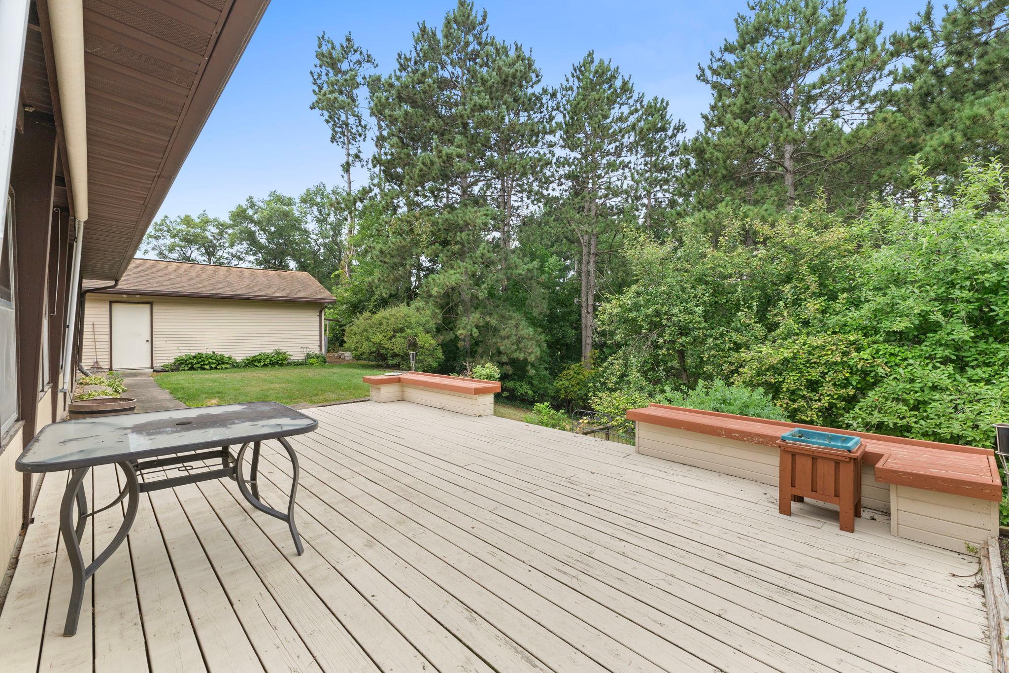 345 Sunset Lane N Property Photo 43