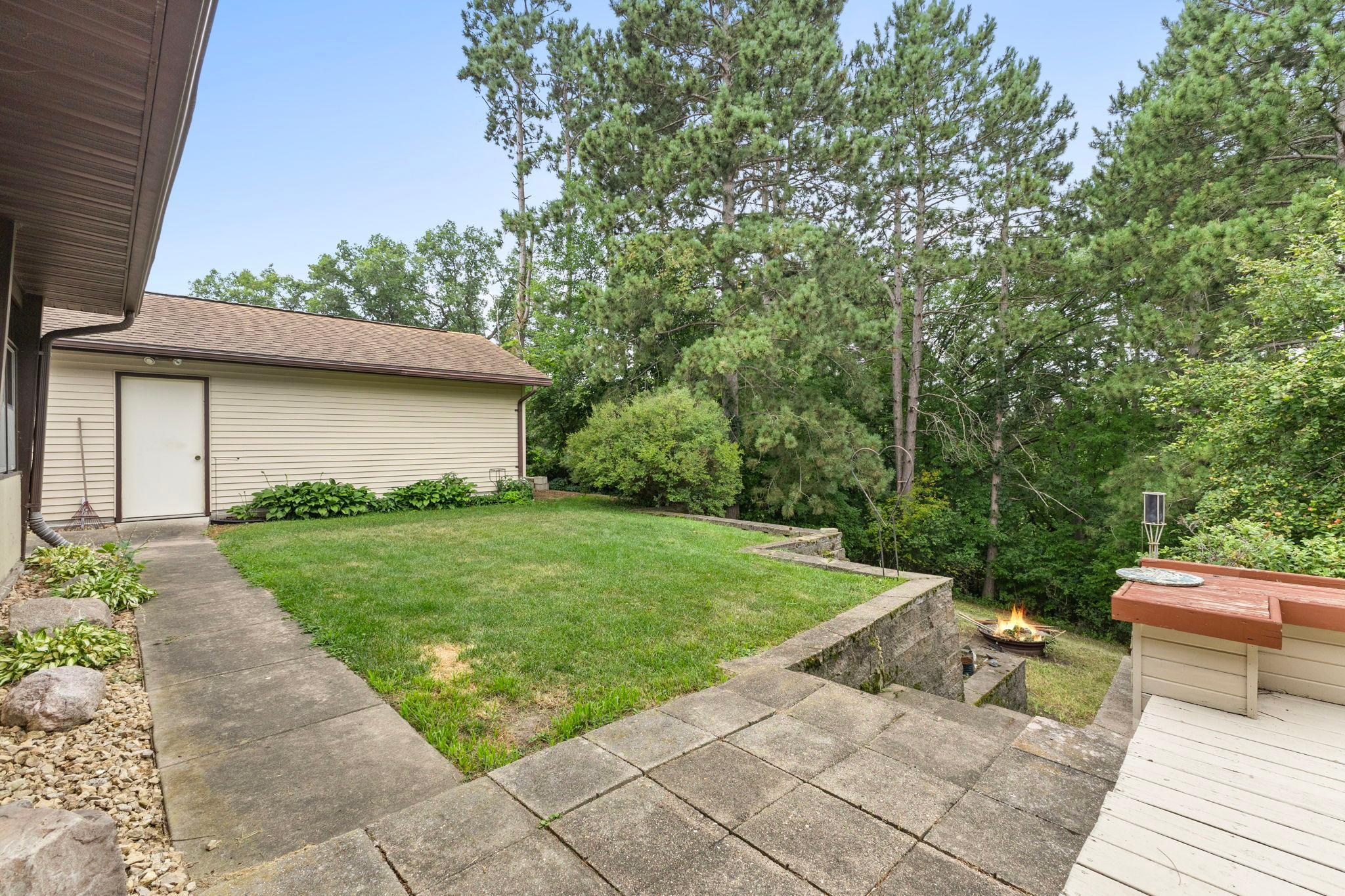 345 Sunset Lane N Property Photo 45