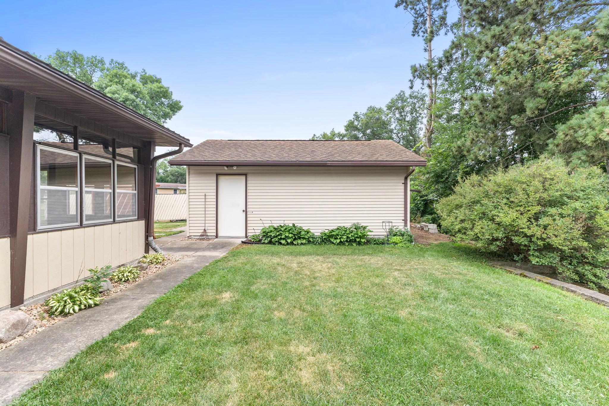 345 Sunset Lane N Property Photo 50