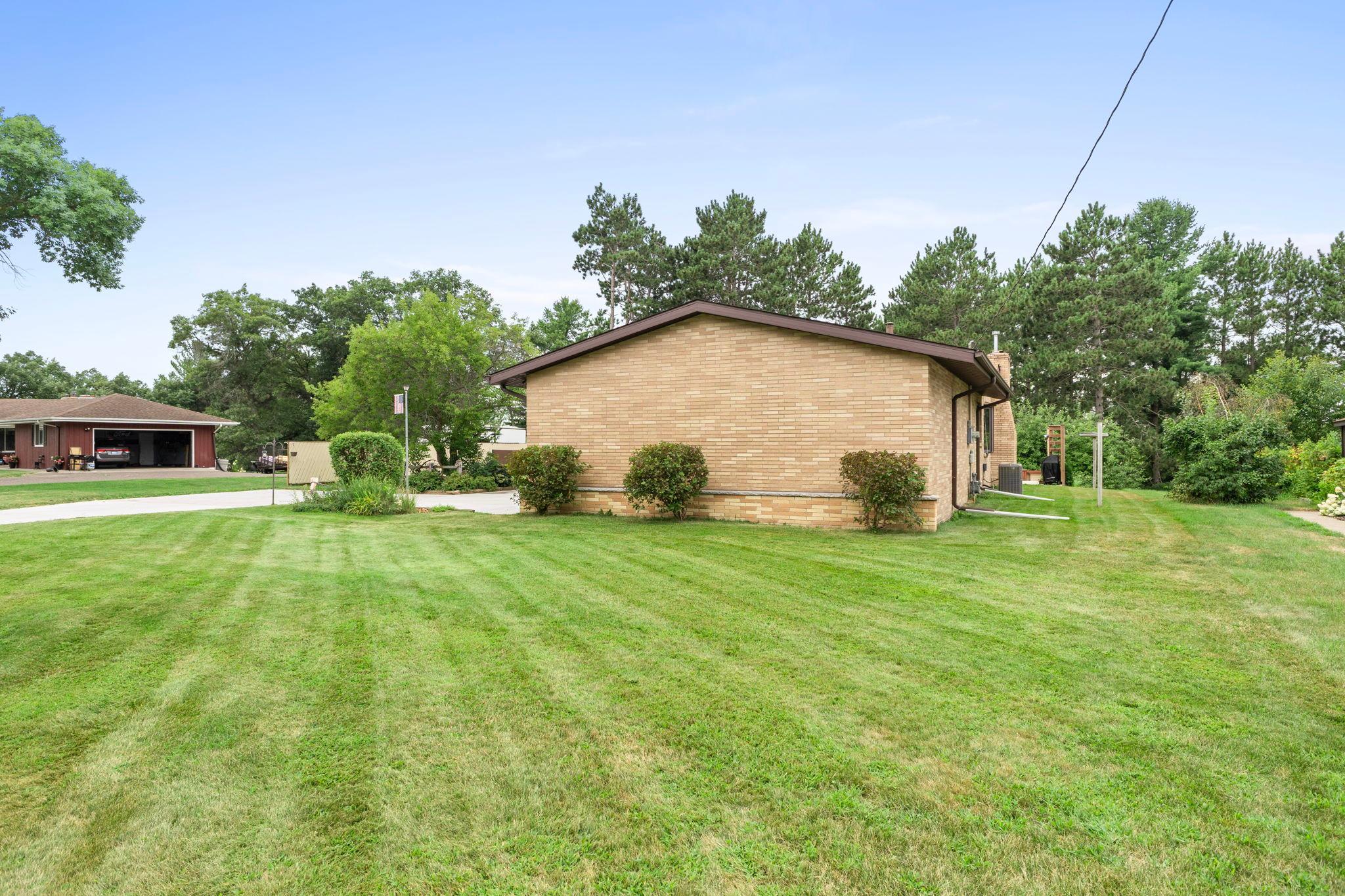 345 Sunset Lane N Property Photo 51