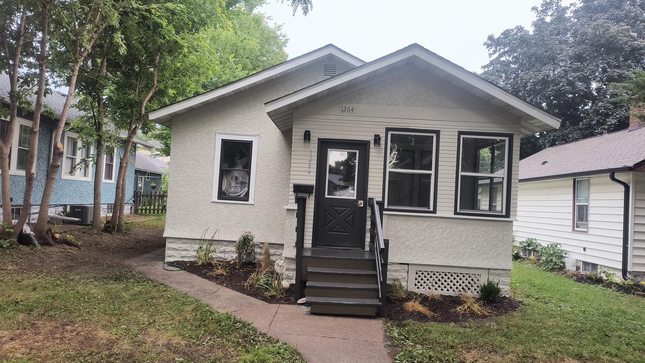 1264 Bush Avenue Property Photo 1
