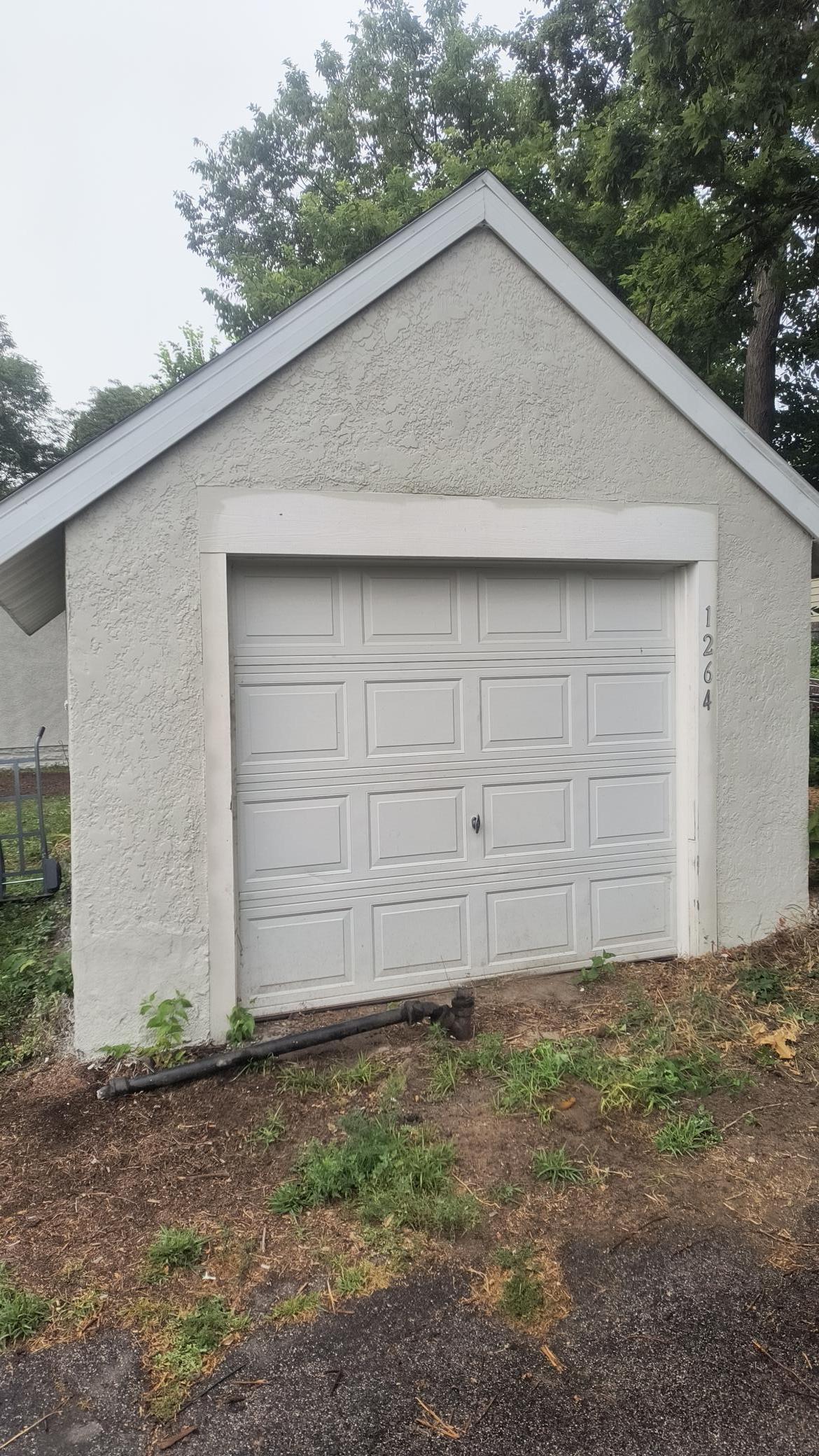 1264 Bush Avenue Property Photo 4