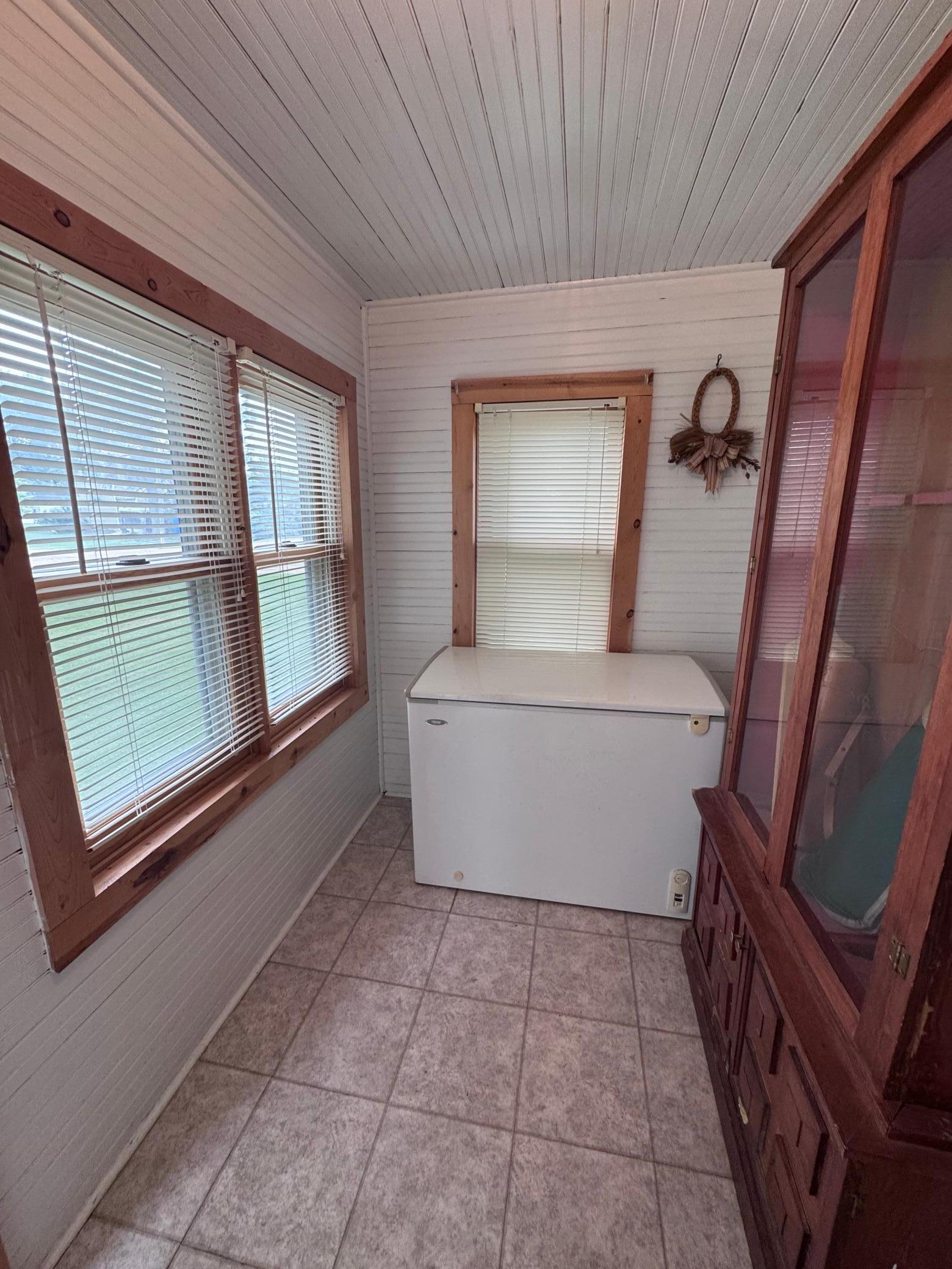 185 Red Lake Avenue E Property Photo 3