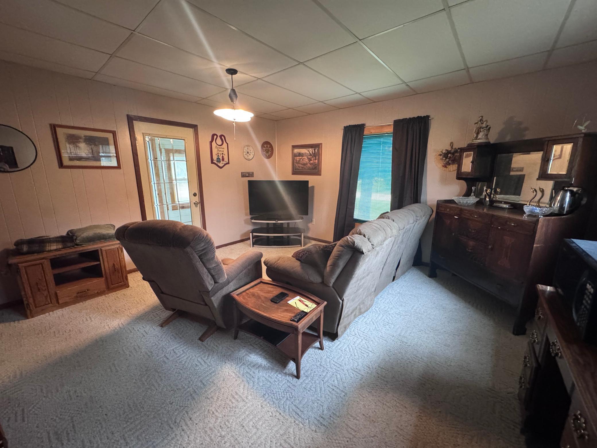 185 Red Lake Avenue E Property Photo 7
