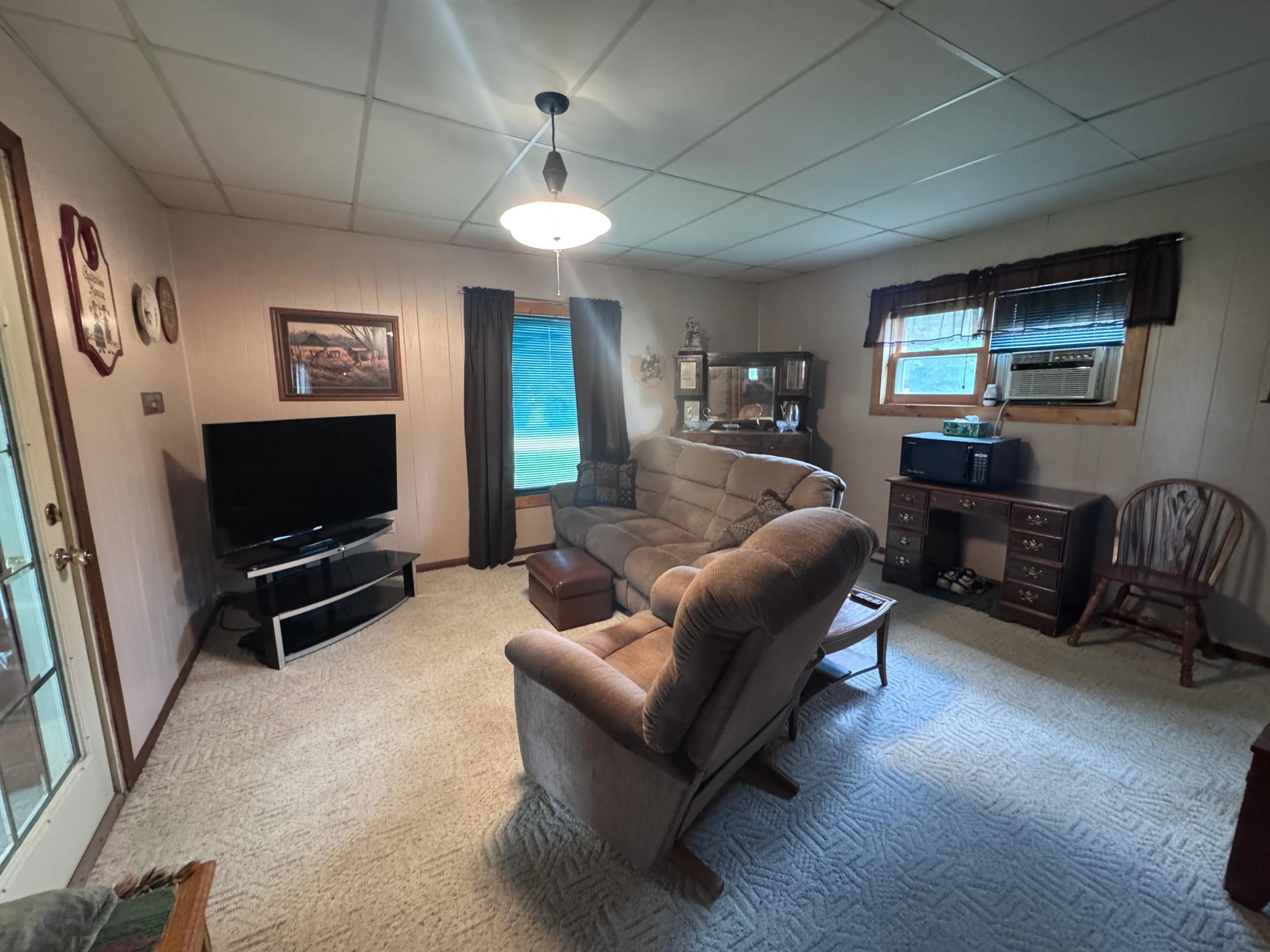 185 Red Lake Avenue E Property Photo 8