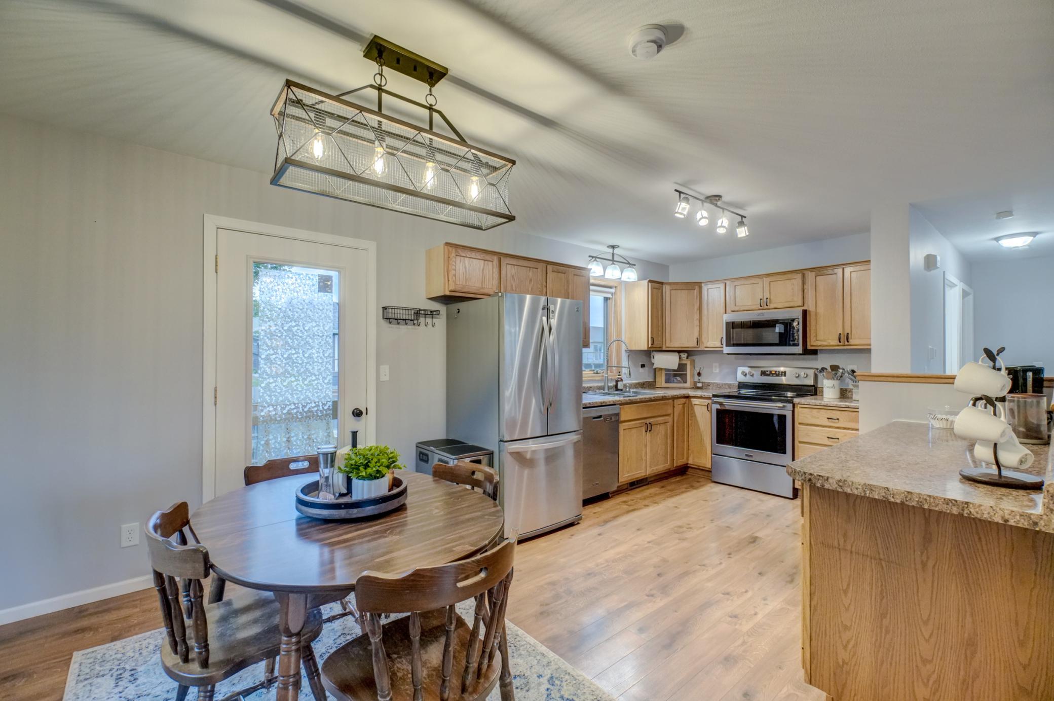 1410 Summit Street Property Photo 6