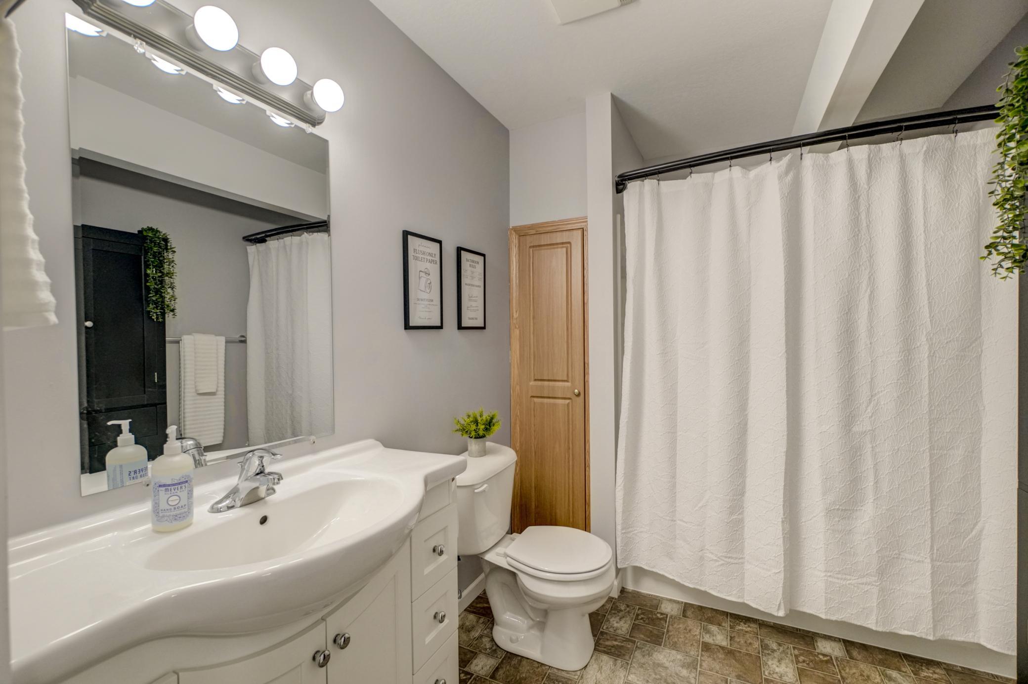 1410 Summit Street Property Photo 19
