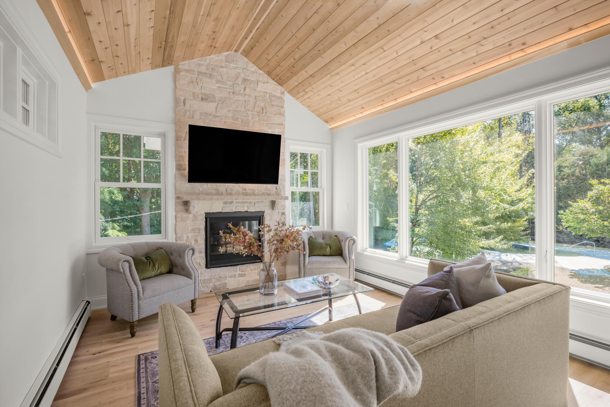 20590 Linden Road Property Photo 1