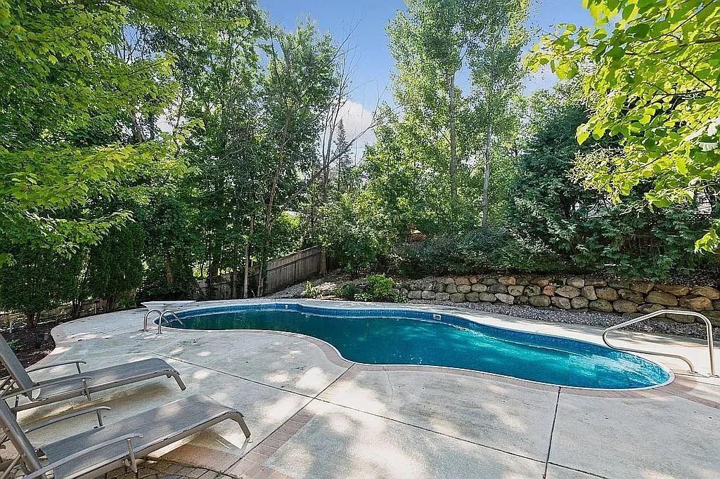 20590 Linden Road Property Photo 35
