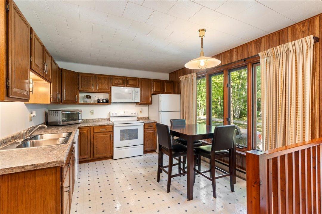20535 Ward Avenue Property Photo 5