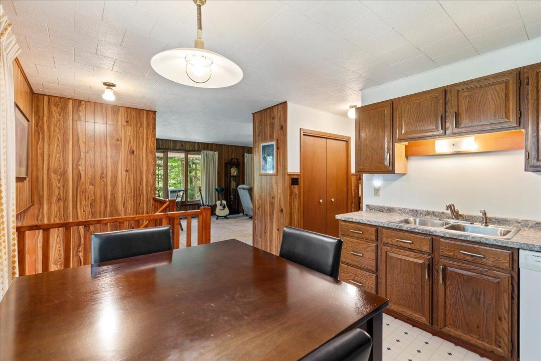 20535 Ward Avenue Property Photo 6