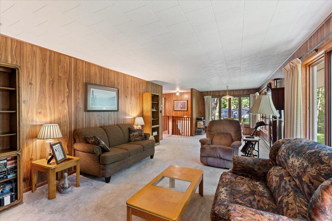 20535 Ward Avenue Property Photo 8