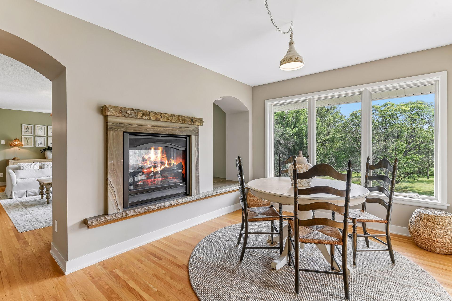 15803 Holdridge Road E Property Photo 11