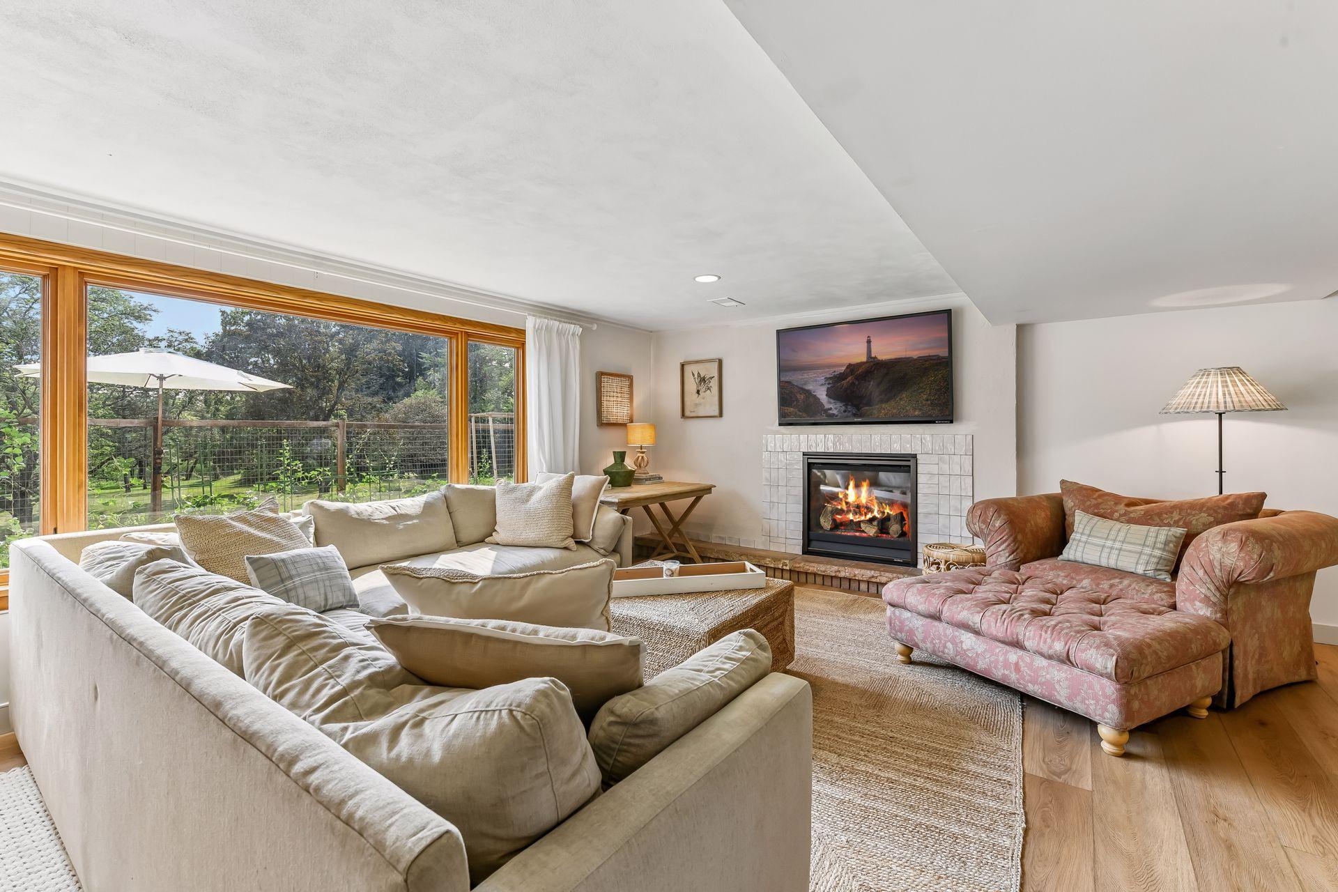 15803 Holdridge Road E Property Photo 31