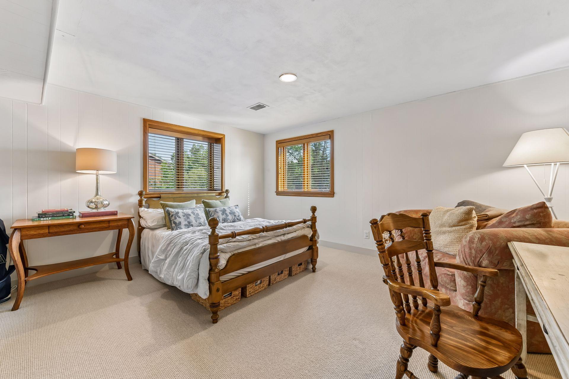 15803 Holdridge Road E Property Photo 39
