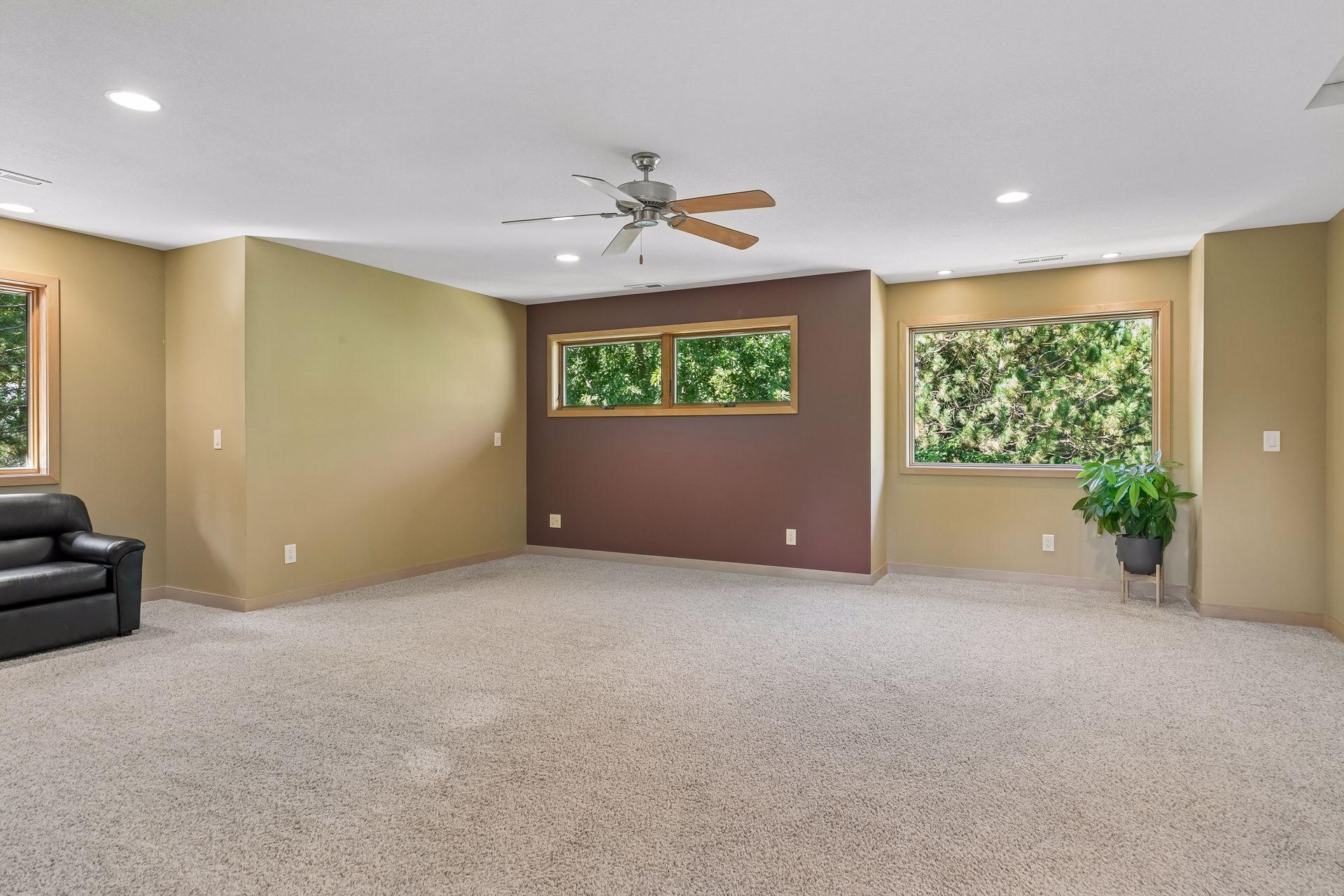 924 193rd Street Property Photo 28