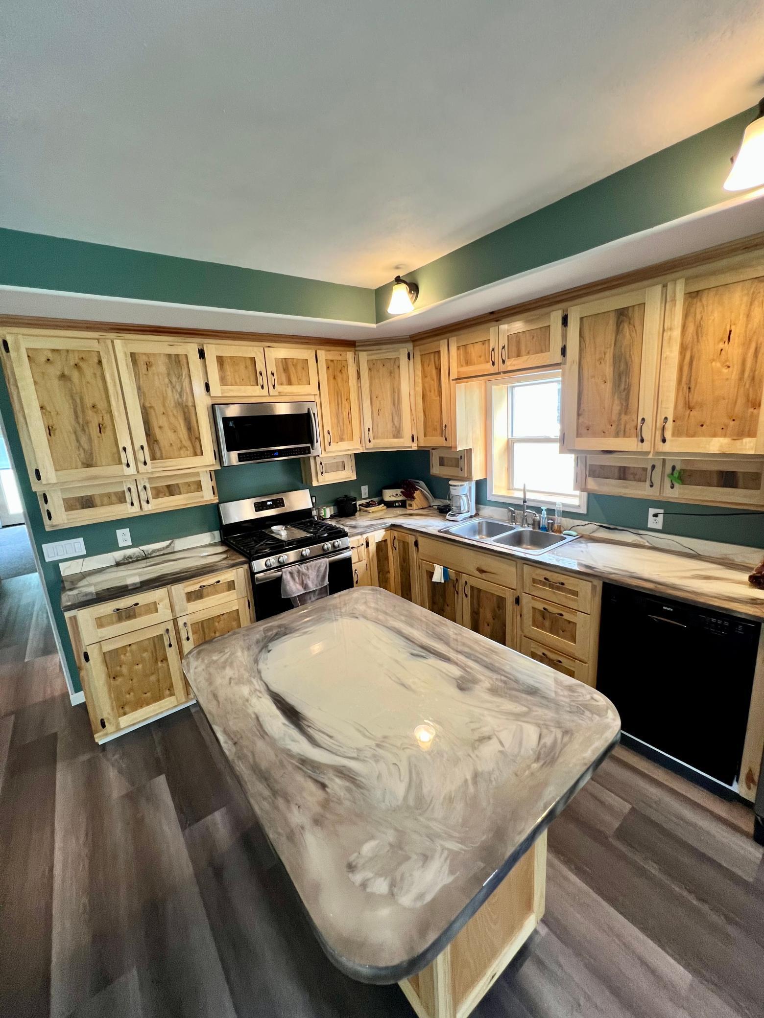 185 Peterson Road Property Photo 8