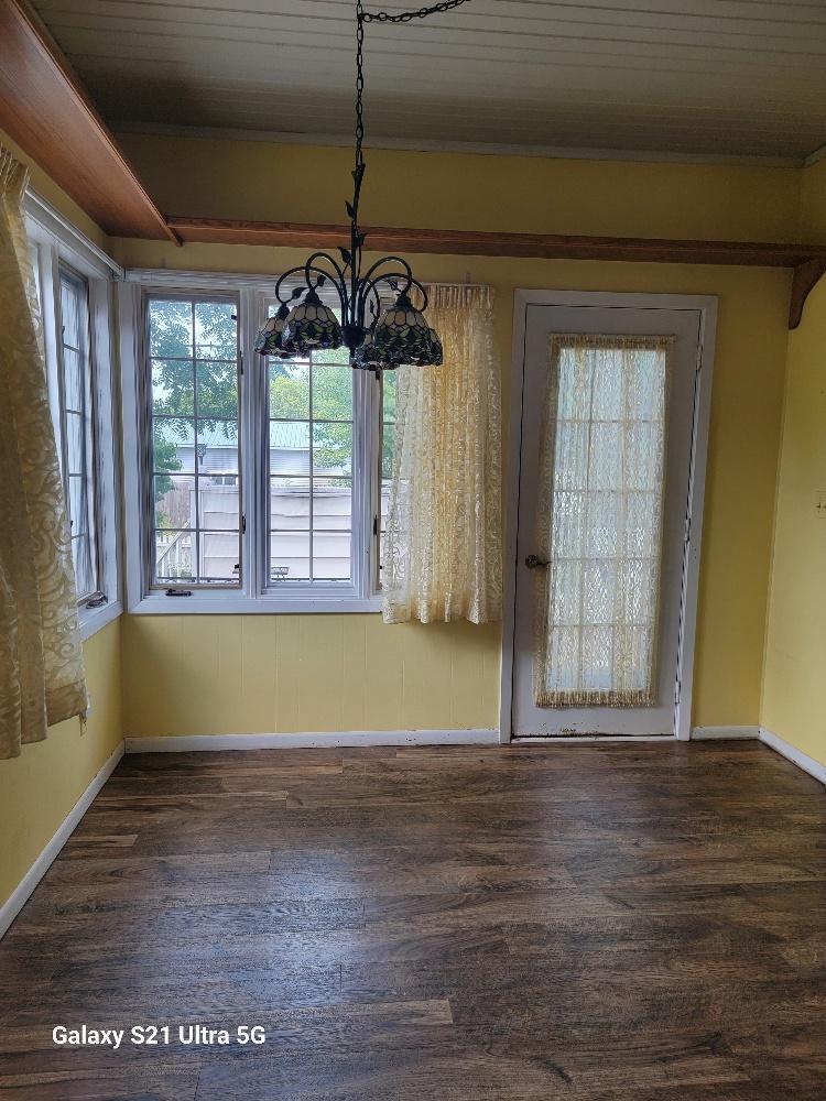 101 Leslie Avenue W Property Photo 8