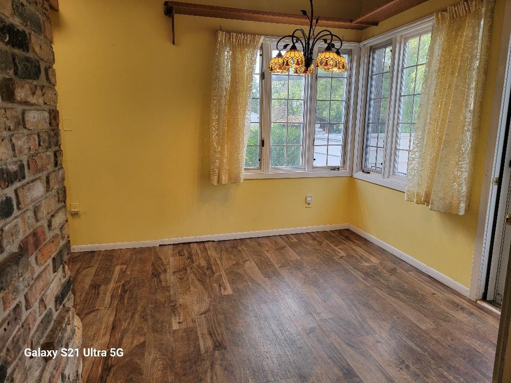 101 Leslie Avenue W Property Photo 9